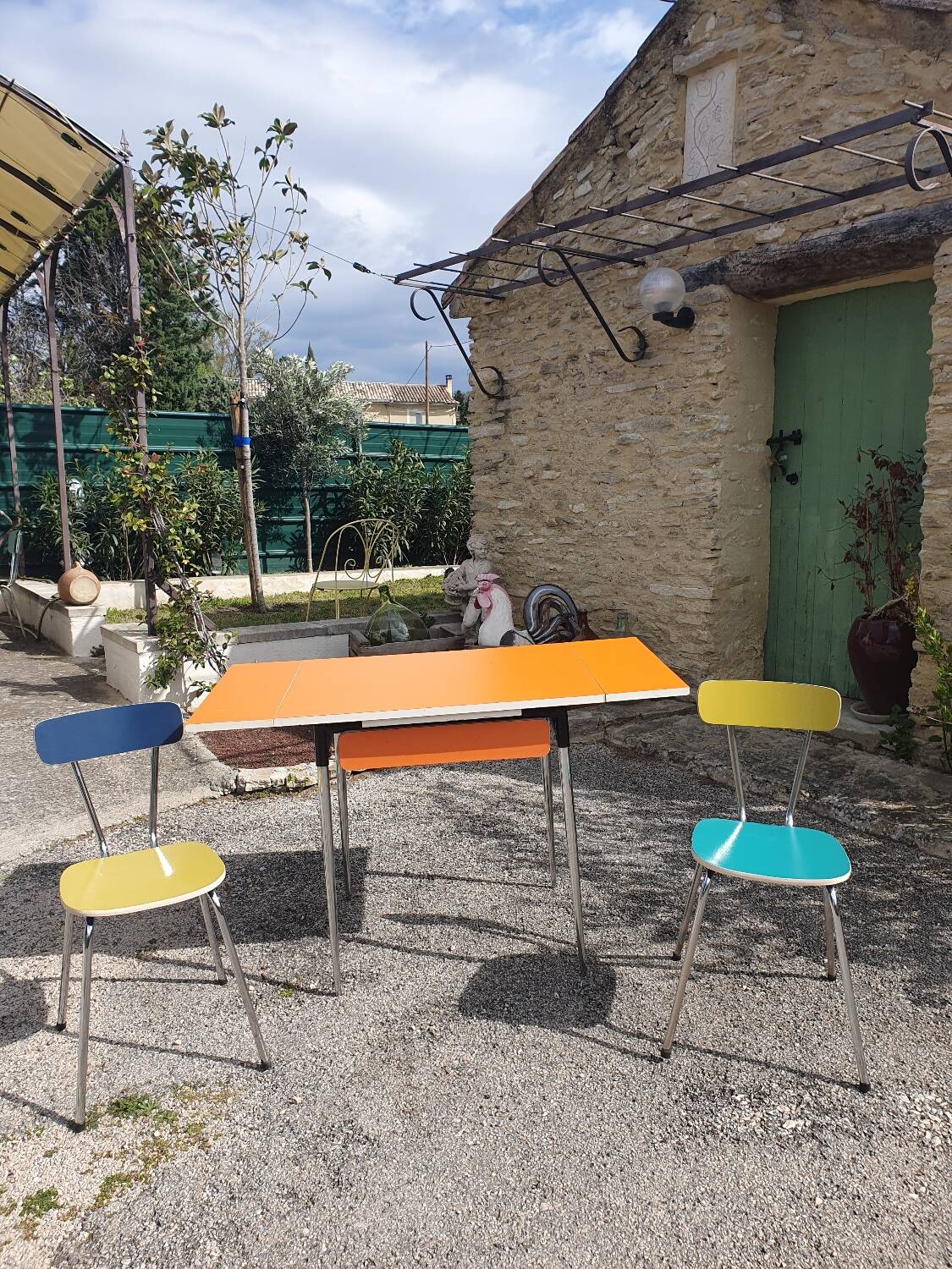 Formica table and chairs