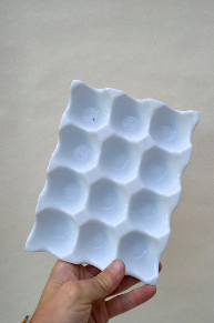 Ceramic egg tray