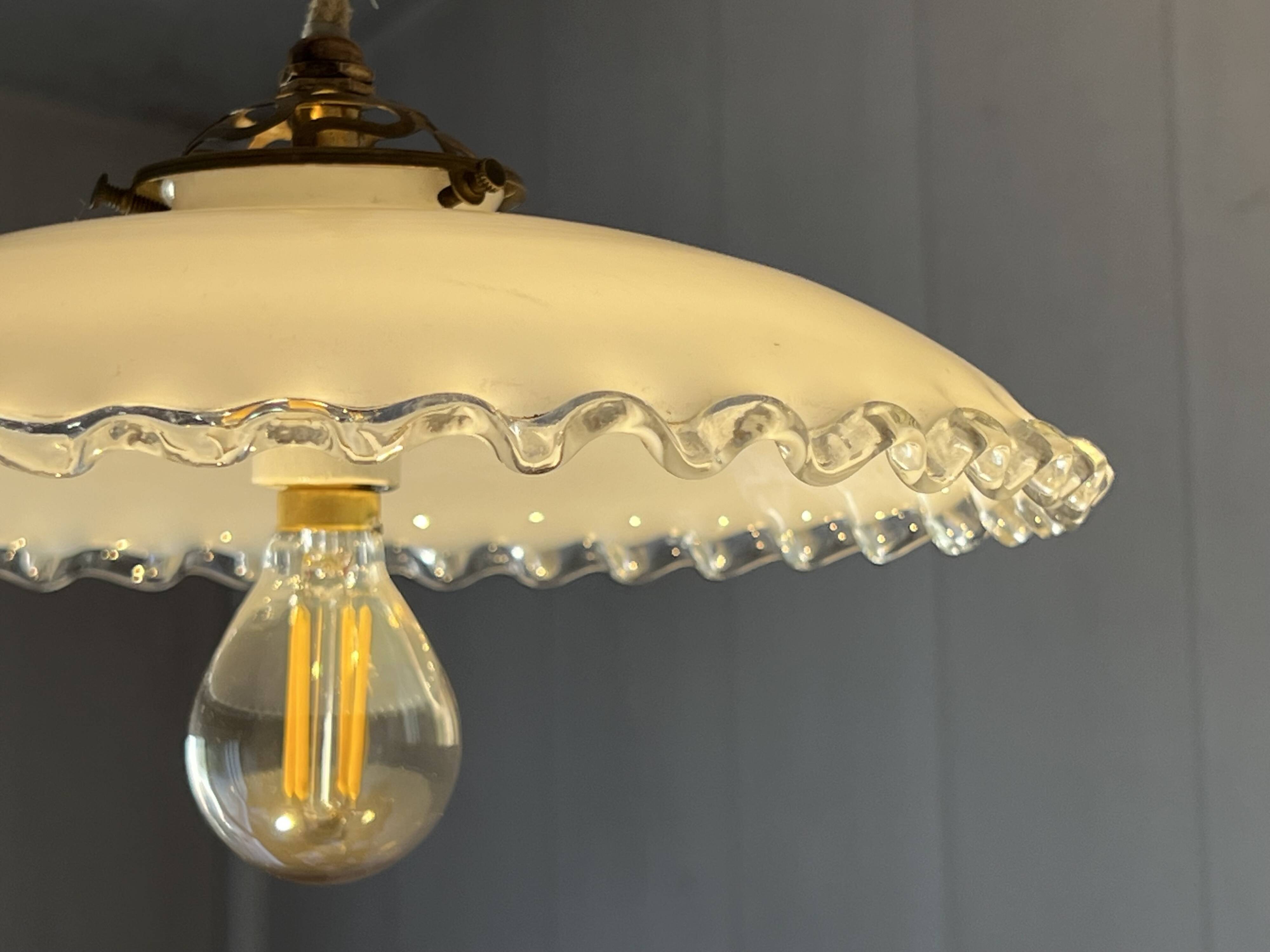 Opaline dentelée et bombée ancienne style bistrot fil corde