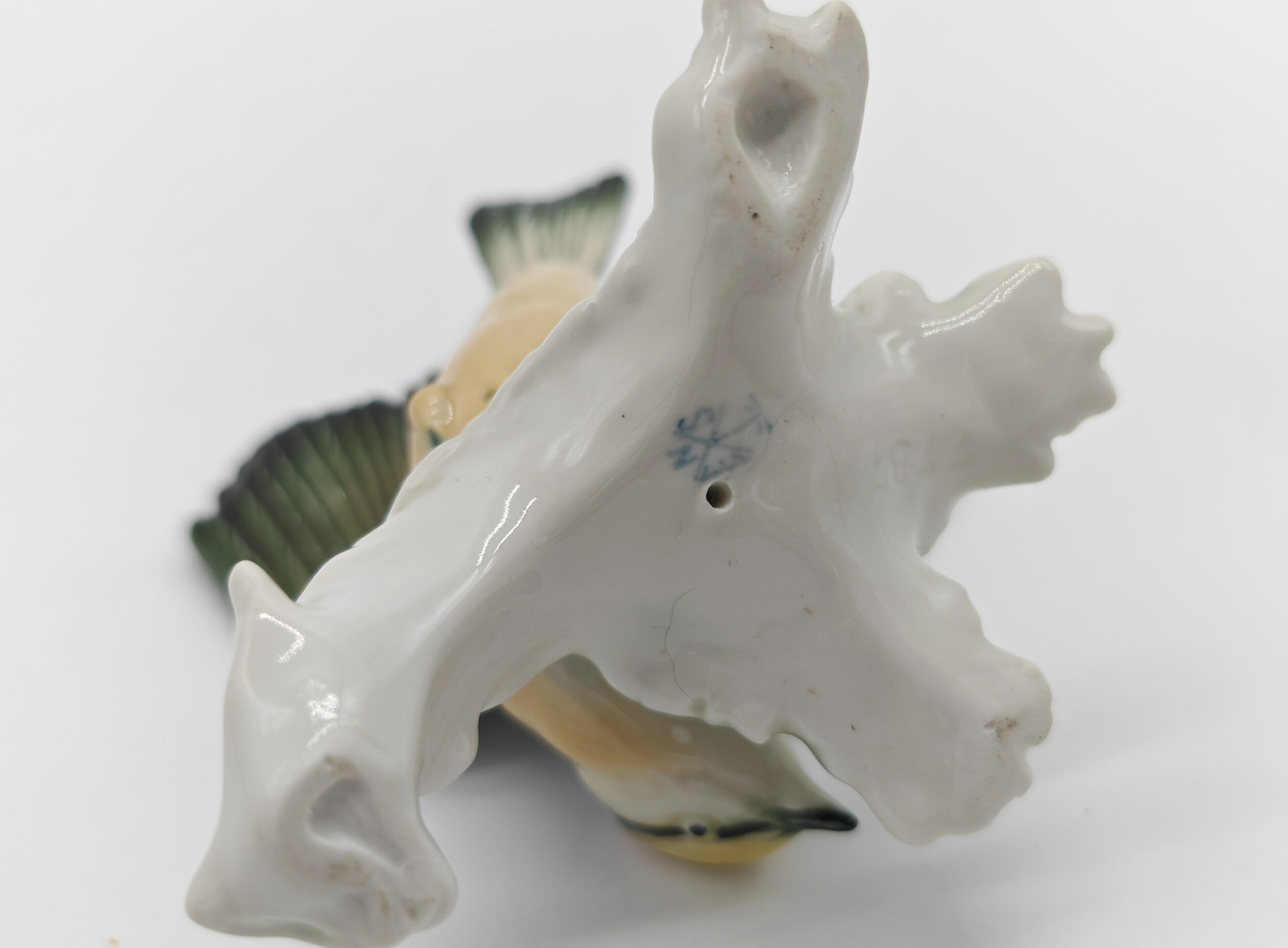 The kinglet and the ladybug by karl ENS in Saxony porcelain