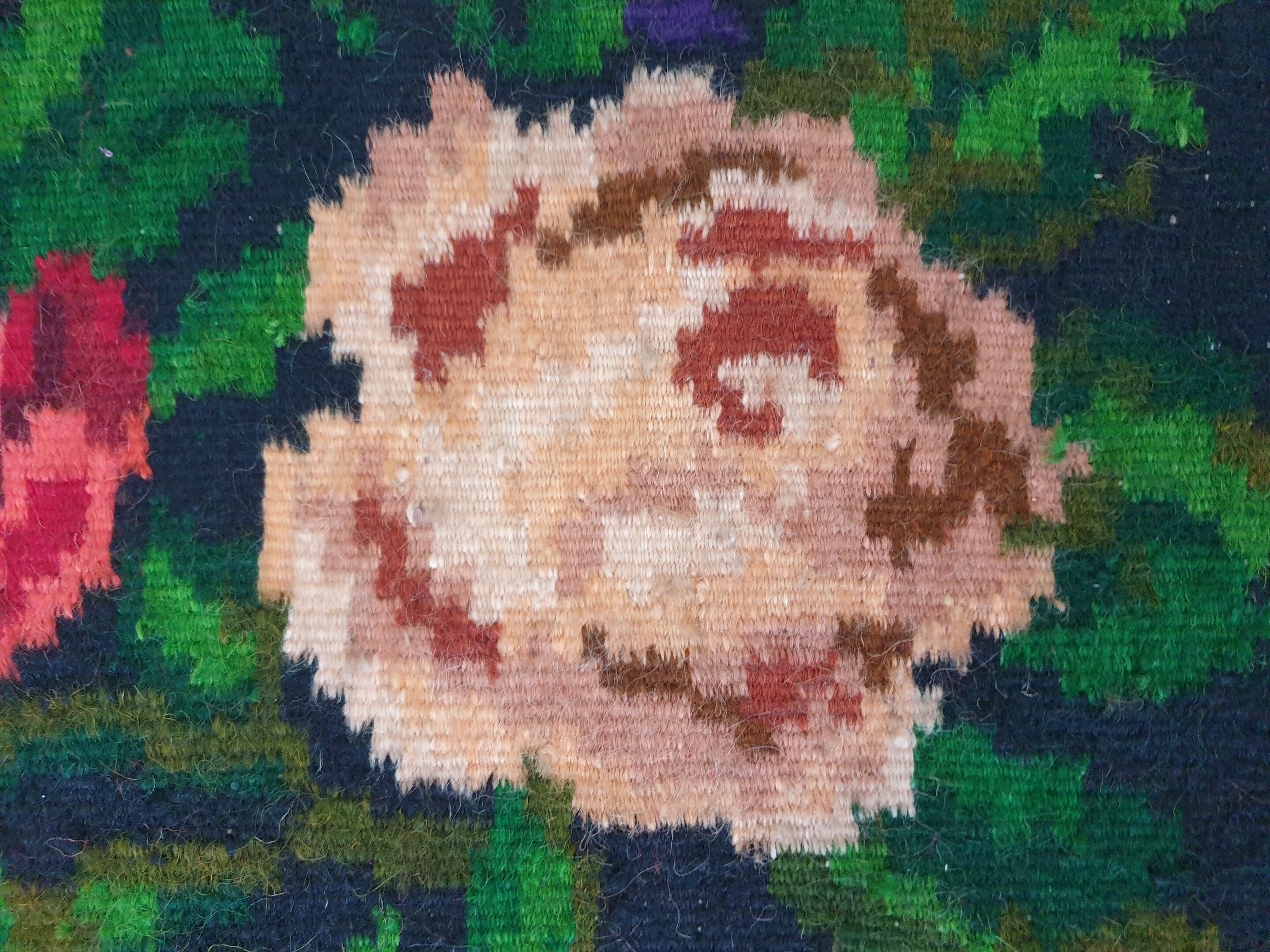 Moldavian wool handwoven floral rug - 210x162cm
