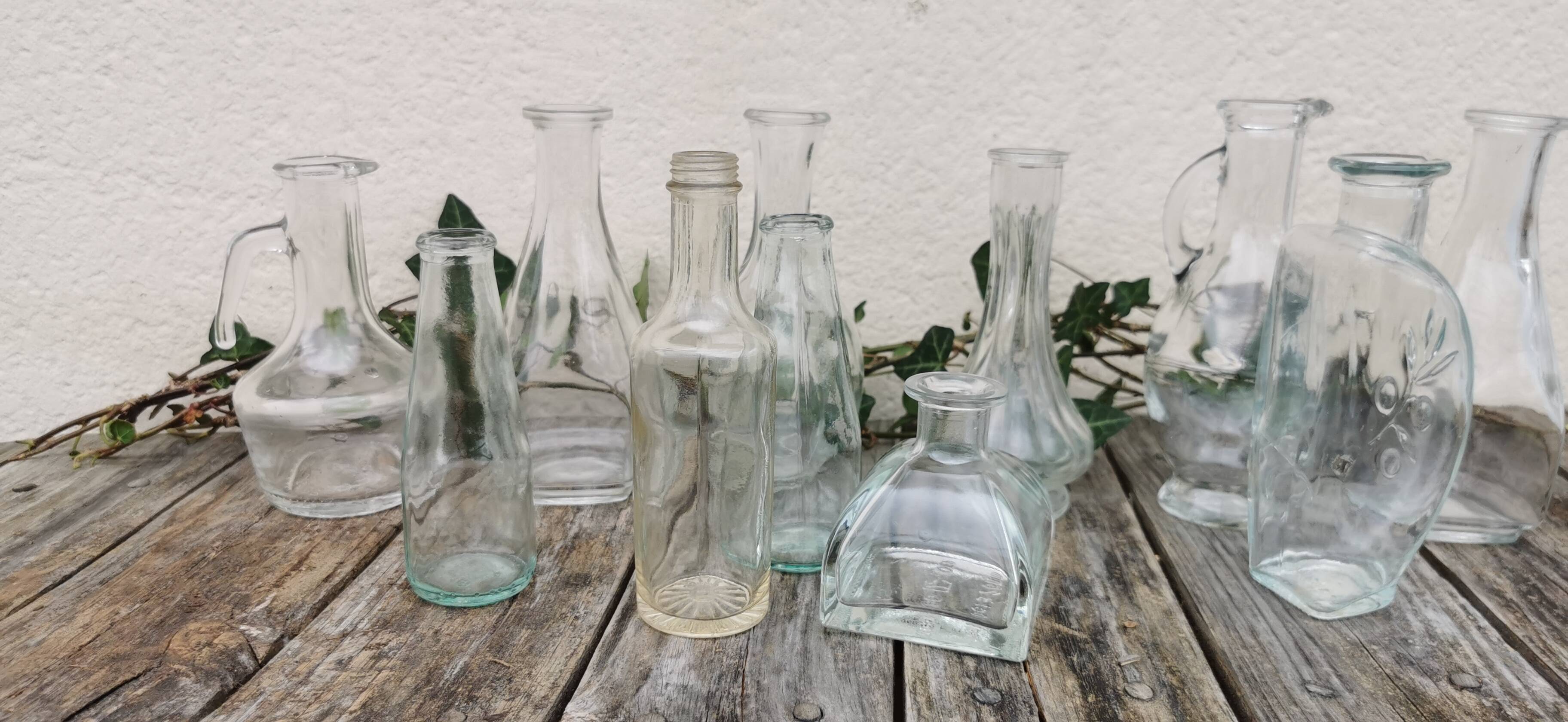 Lots de petits vases pour table de réception