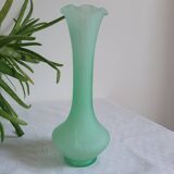 Green and white glass paste single flower vase