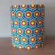 lampe à poser bois bleu, imprimé graphisme fleurs style vintage