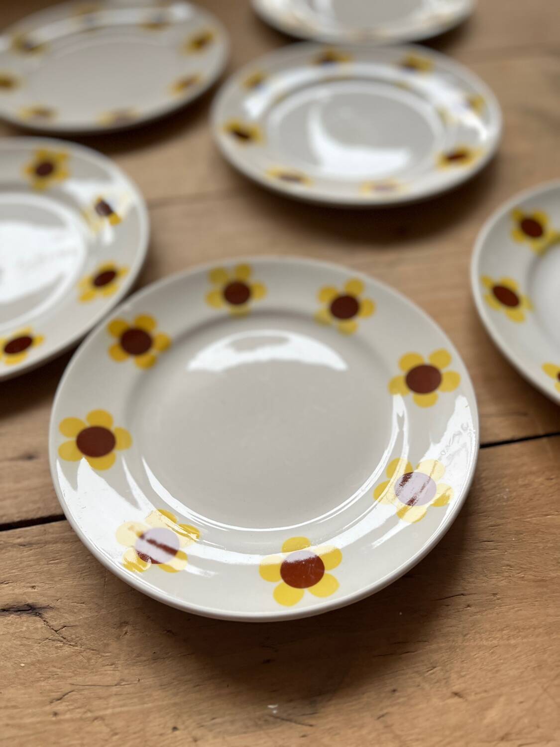 6 sunflower dessert plates Moulins des loups