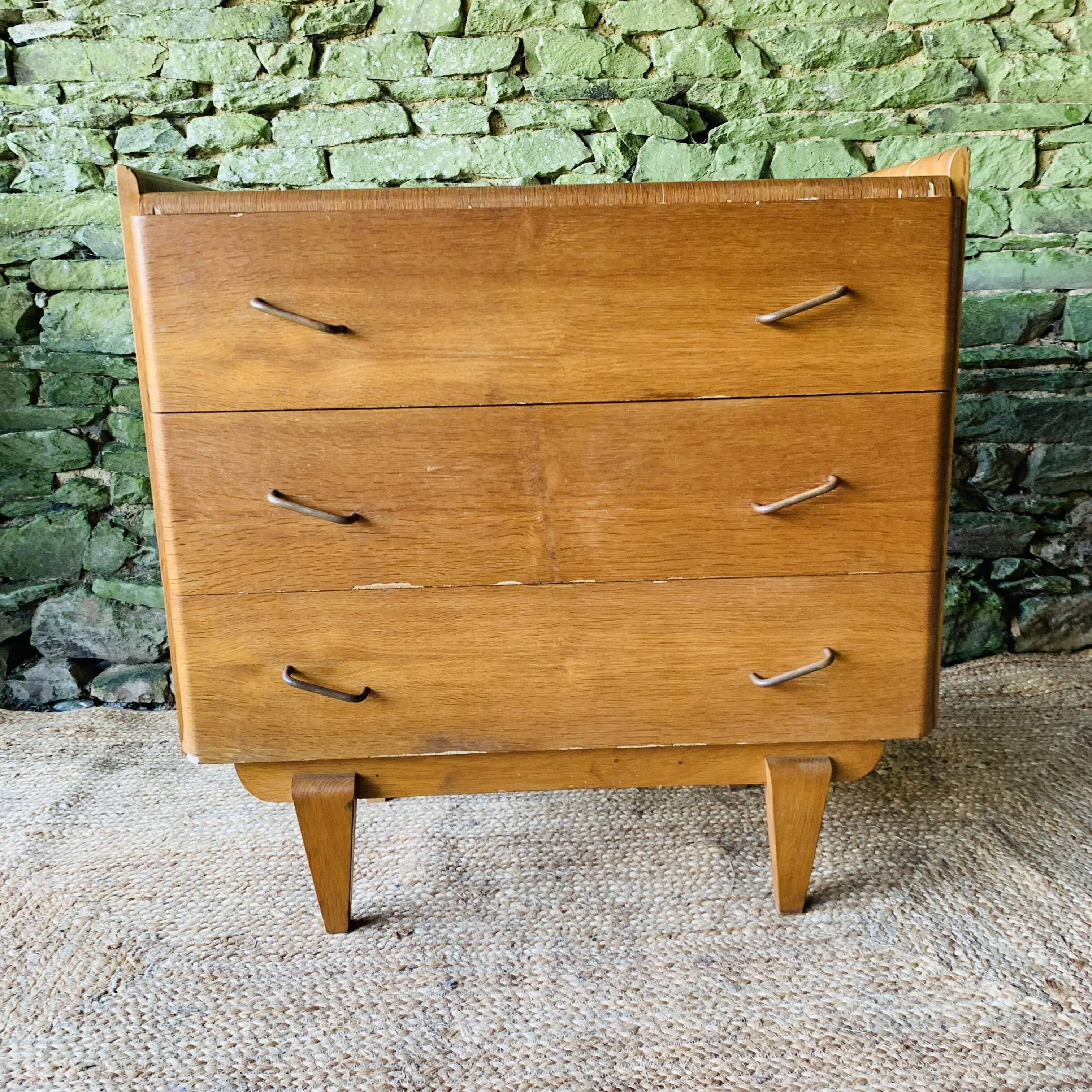 Commode vintage