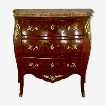 Commode en marqueterie de bois précieux, style Louis XV