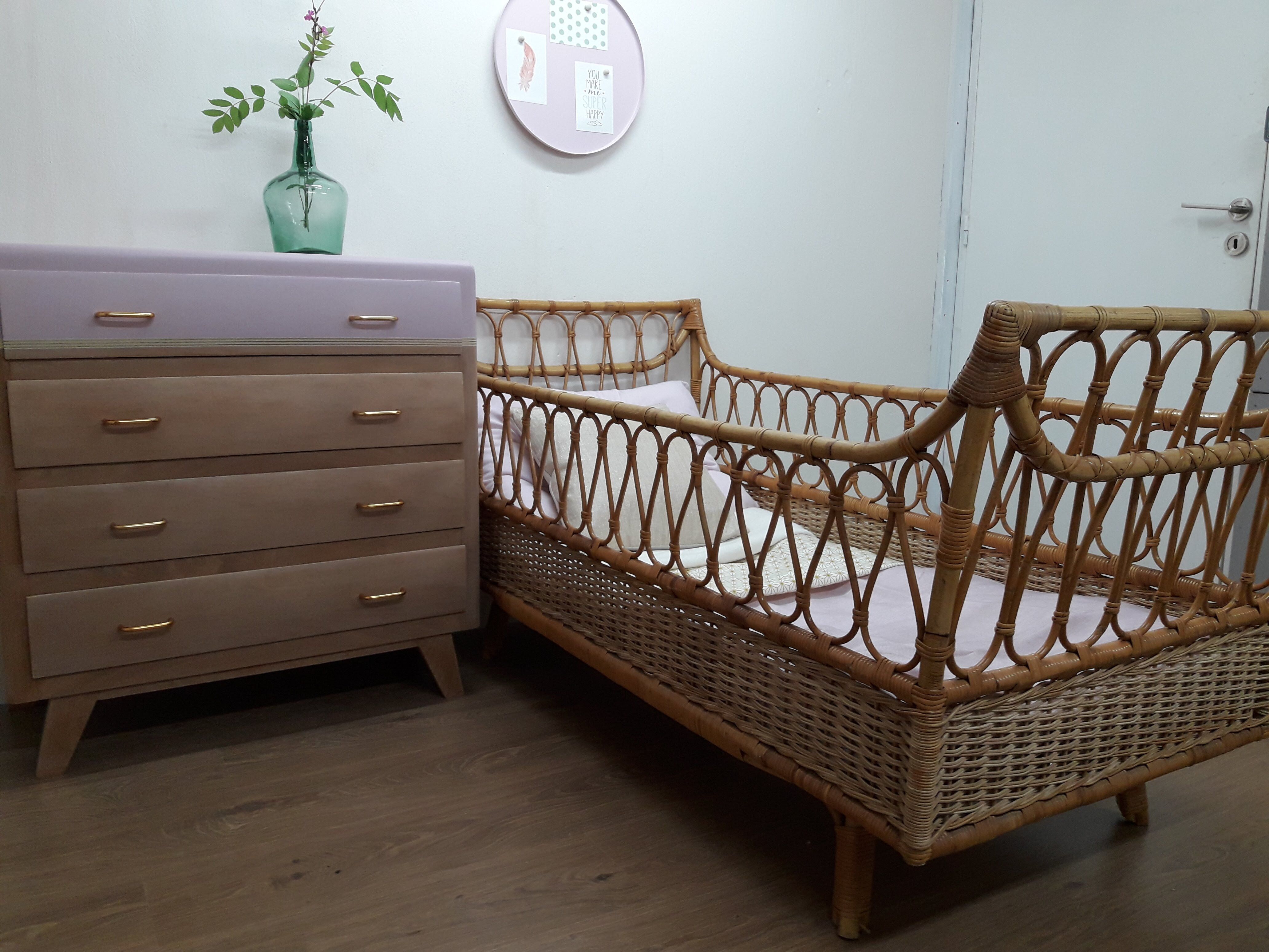 Bed child vintage rattan