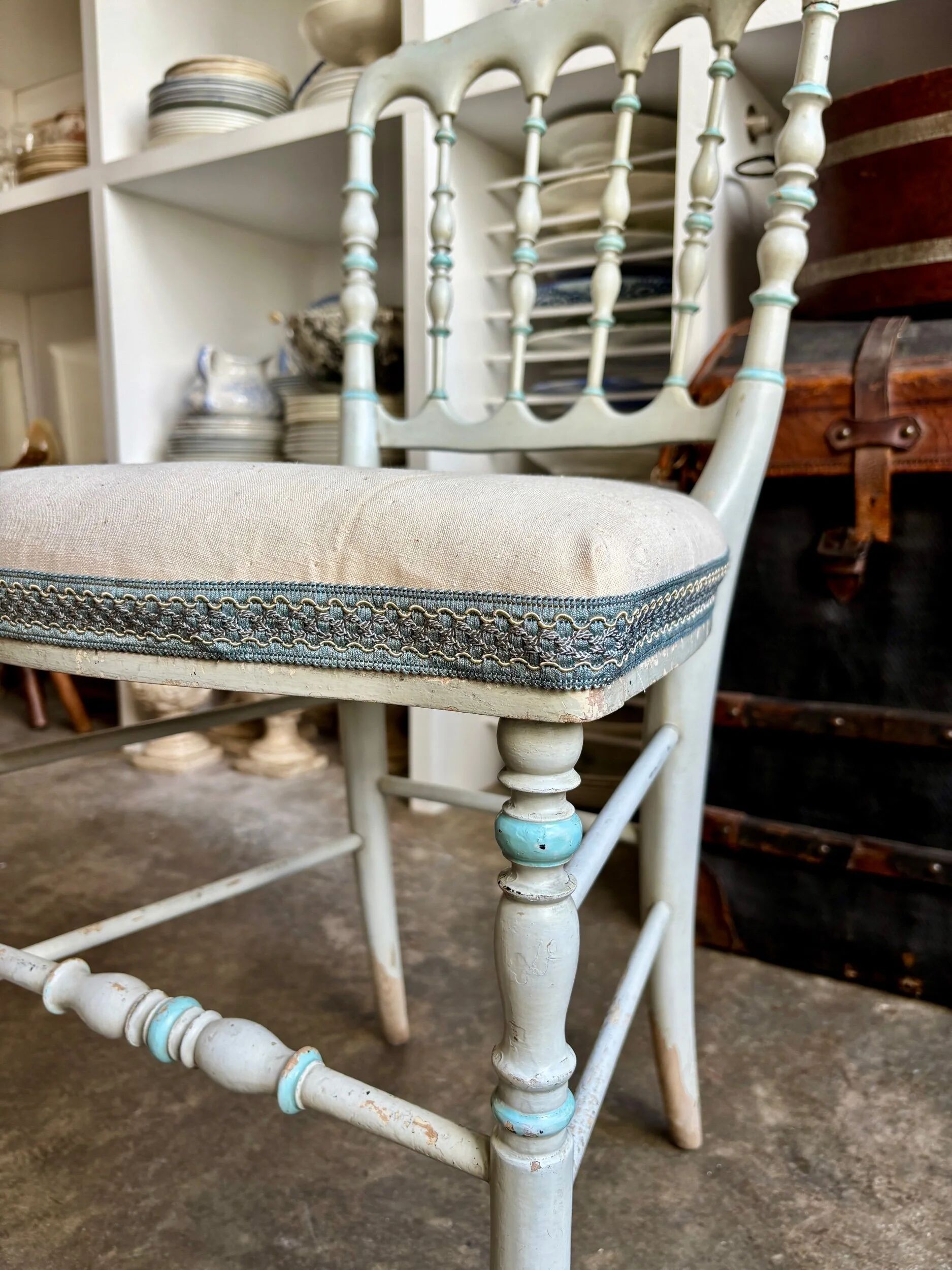 Napoleon III chair in blue painted wood and beige mixed fabric.