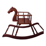 Ancien cheval à bascule
