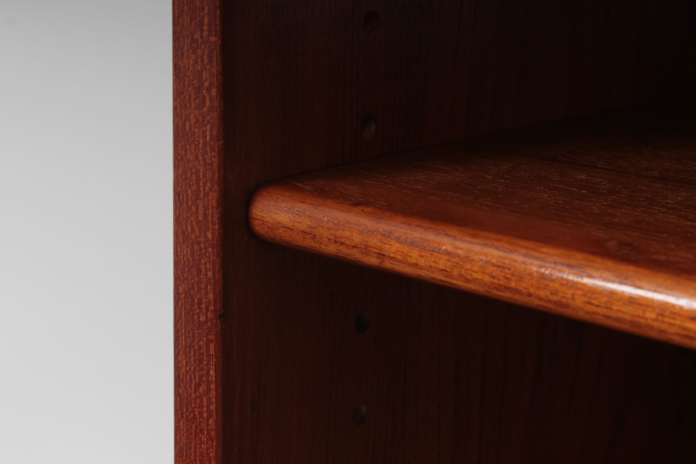 Teak bookcase RY8 by Hans J. Wegner