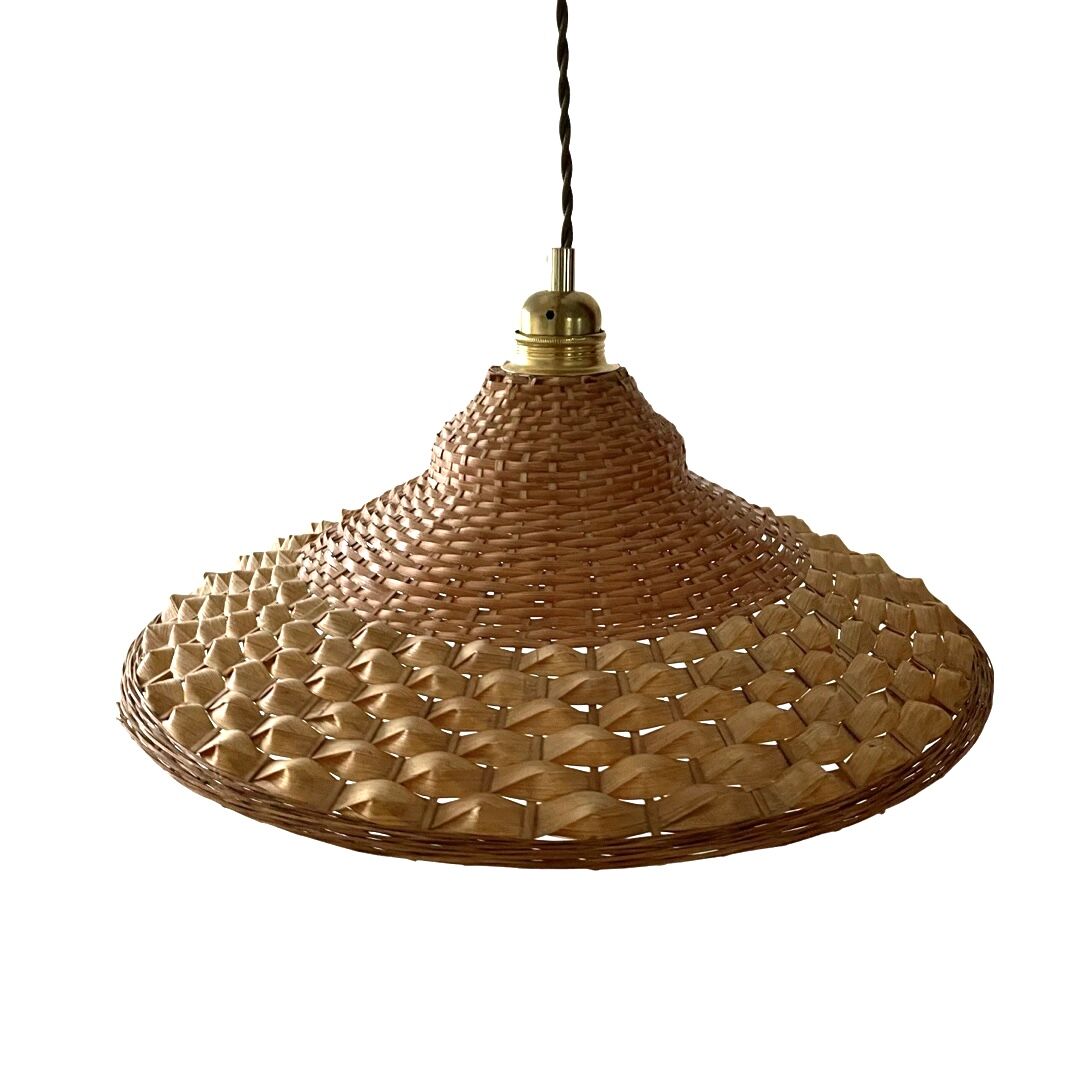 Vintage suspension in woven wicker