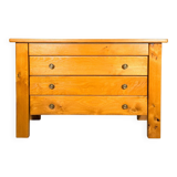 Elm chest of drawers