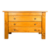 Elm chest of drawers