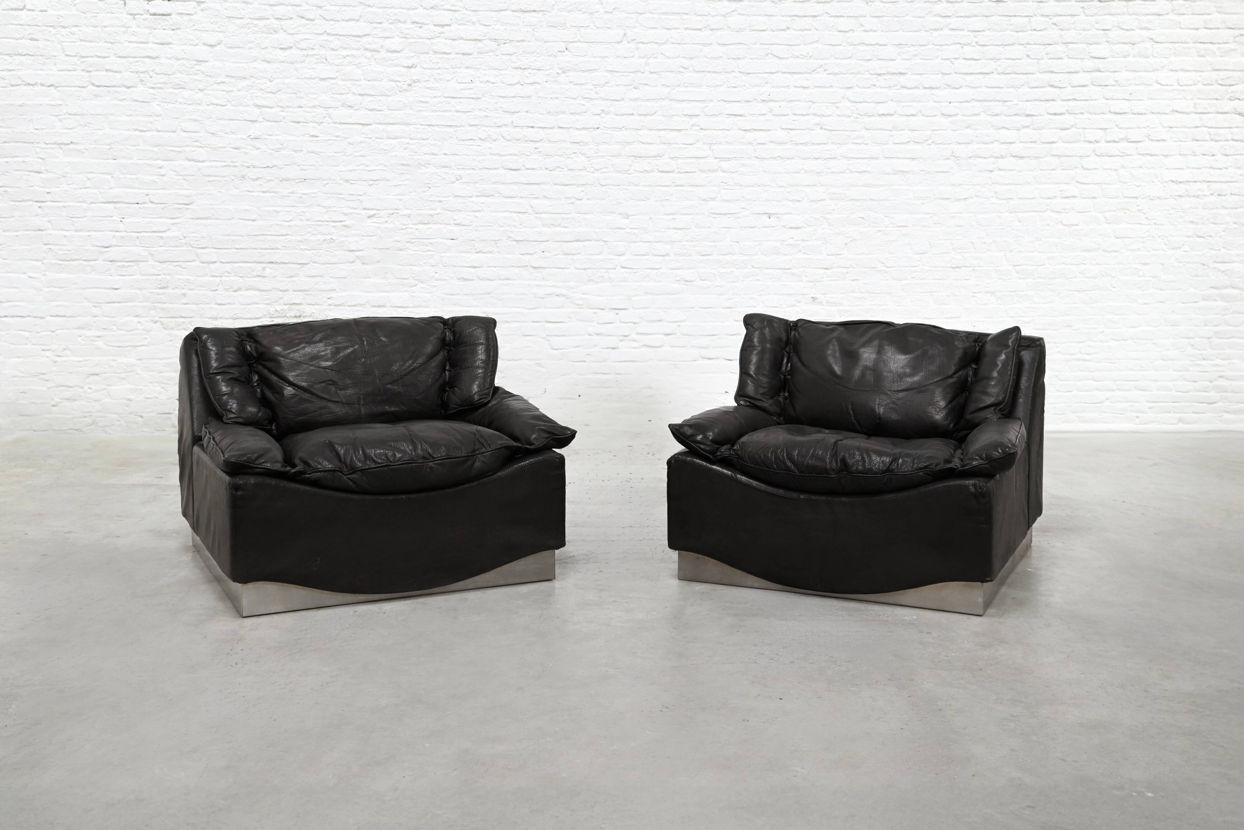 Paire de fauteuils lounge en cuir et acier de Luciano Frigerio, Italie 19