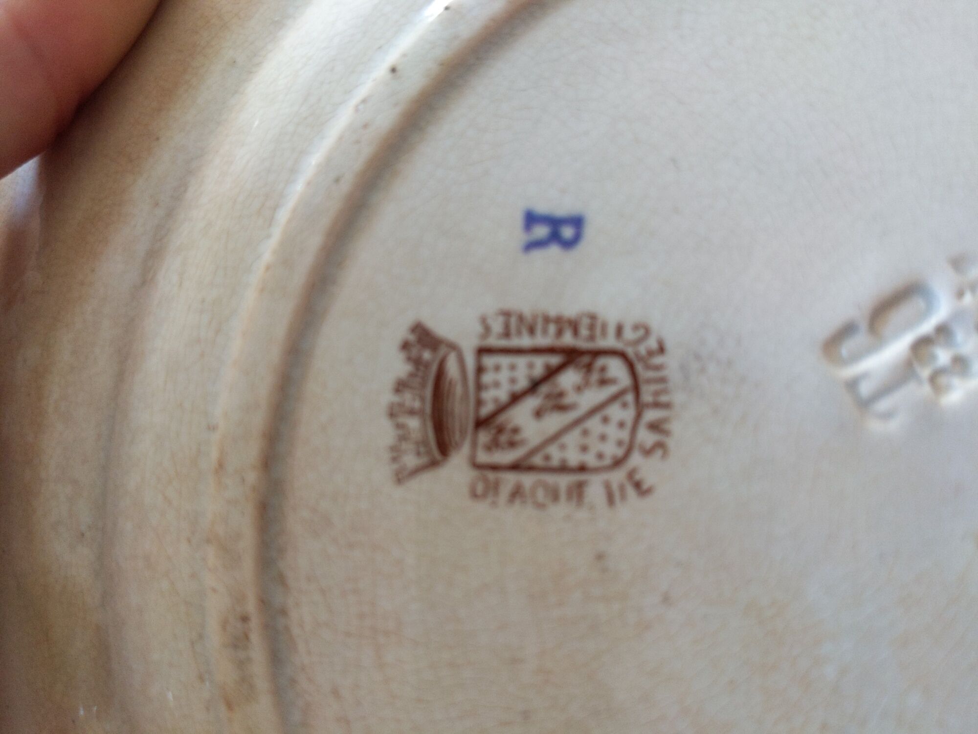 Old plate Sarreguemines porcelain iron earth fencing heart