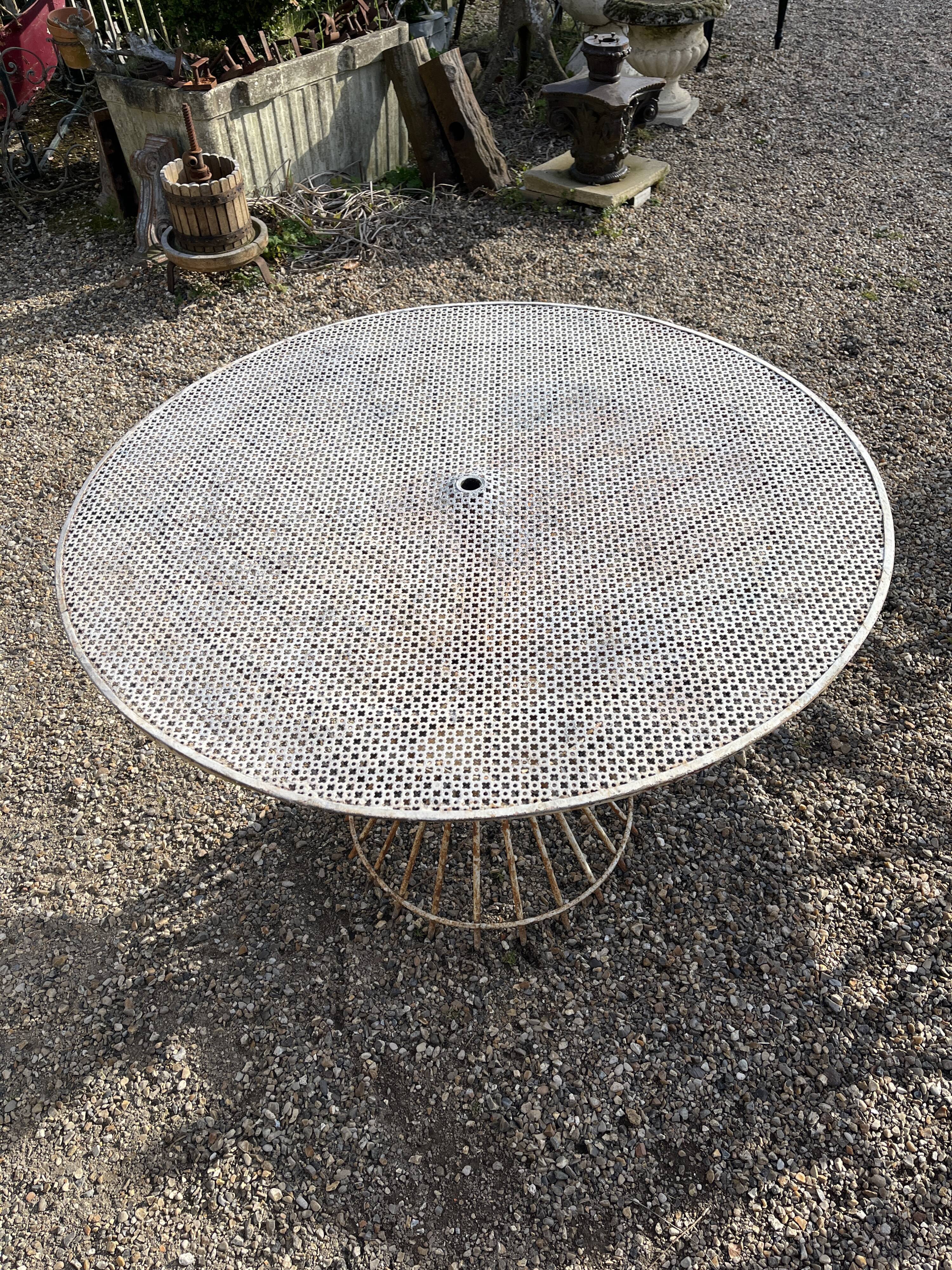 Garden table Mathieu Matégot