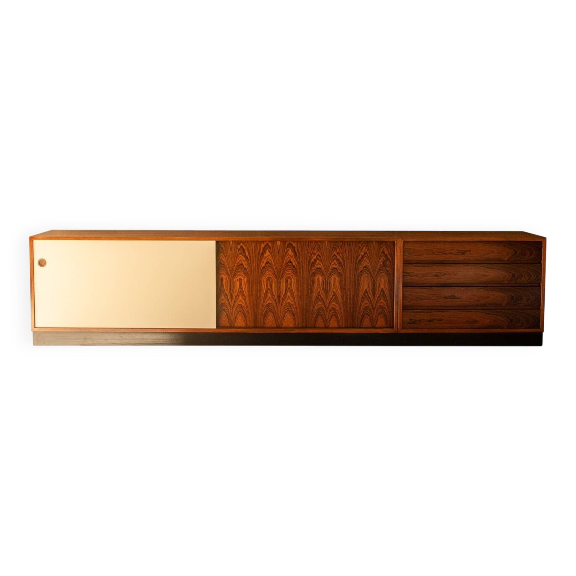 Wilhelm Renz. Enfilade in rosewood and laminate. Circa 1960-70.