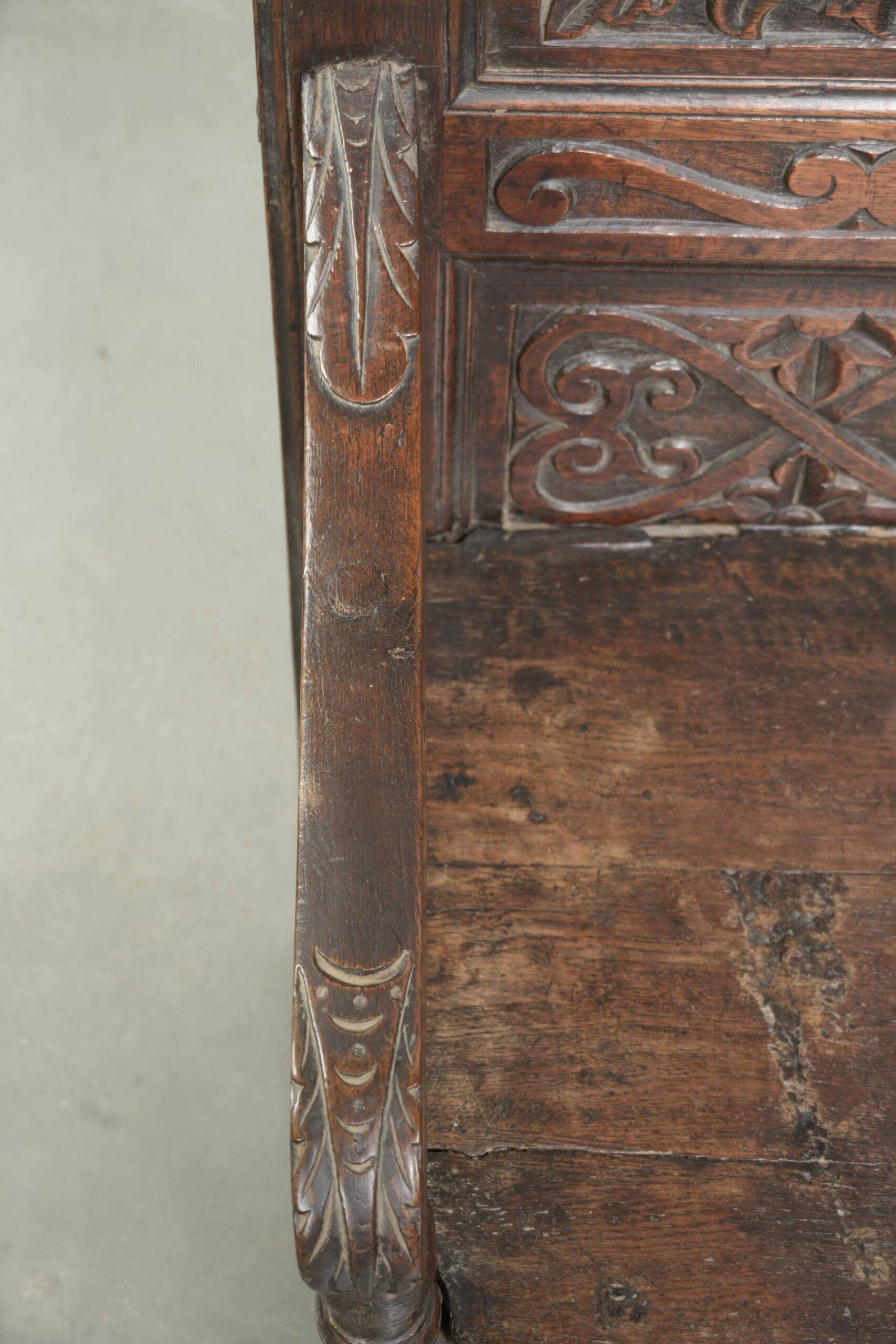 Unique 18th-century English oak wainscot chair with amazing woodcarving