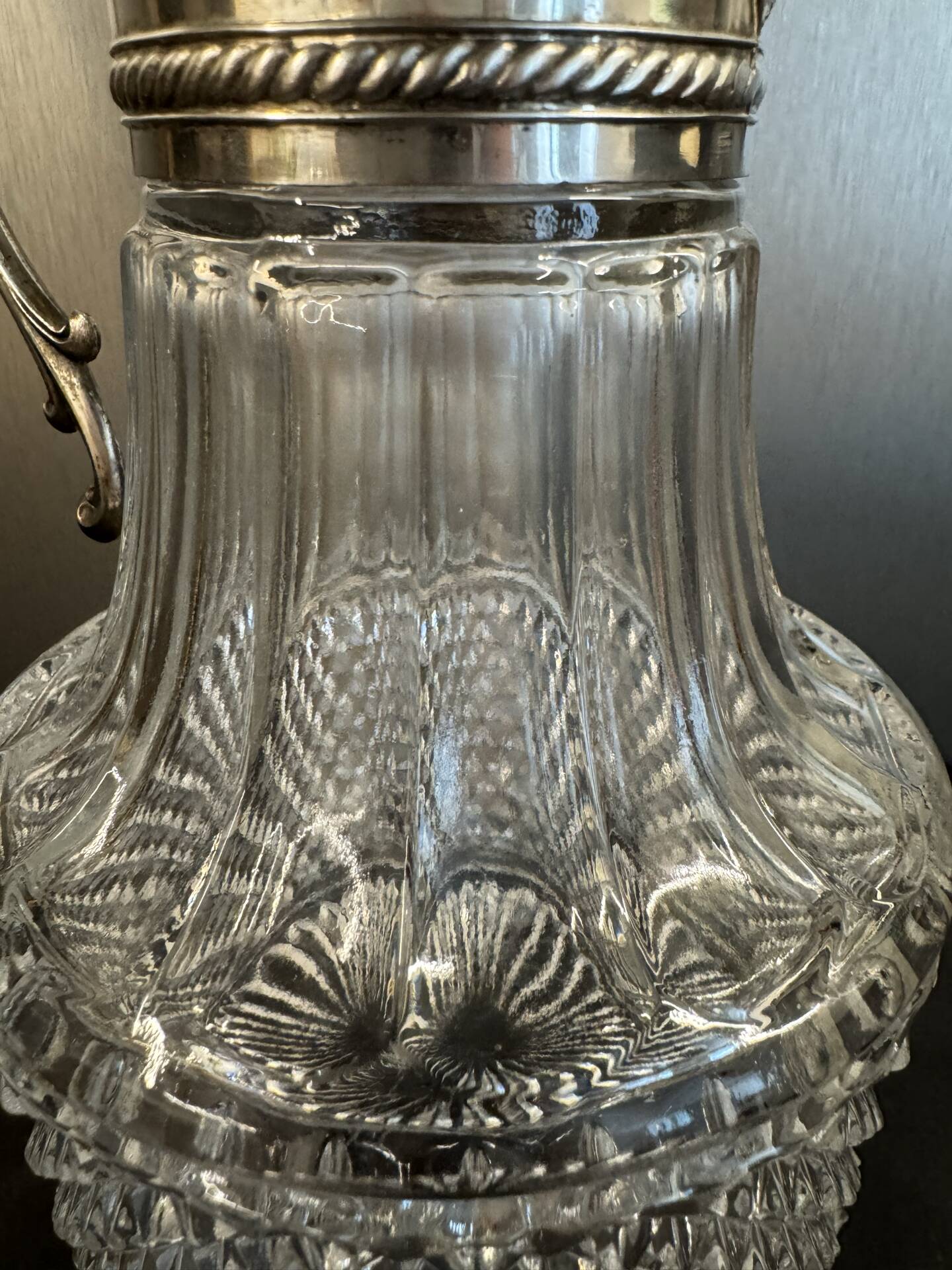 Carafe / decanter jug in moulded glass and silver-plated metal – Silver Pl