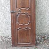 Porte ancienne en noyer