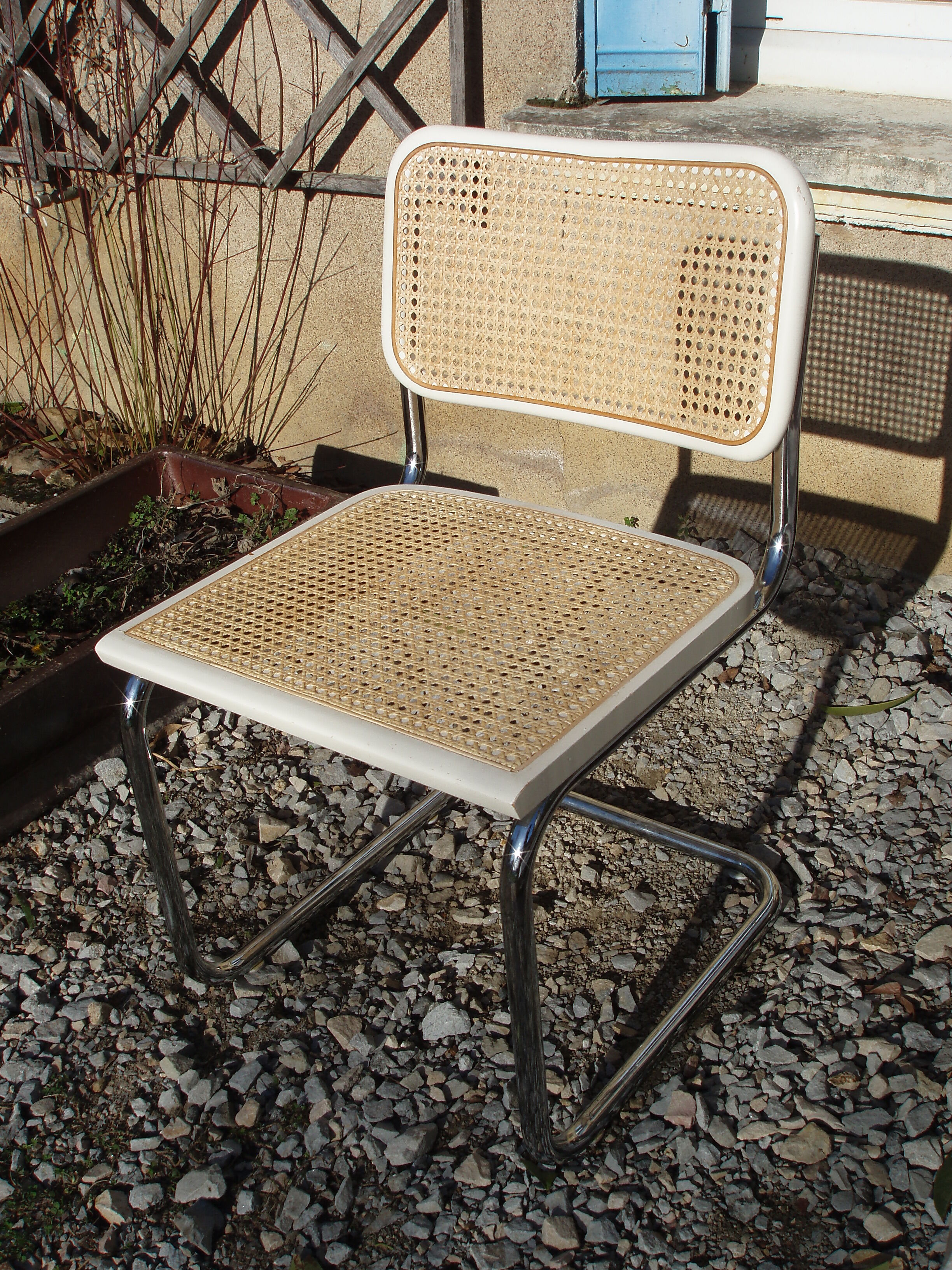 Set de 4 chaises blanches Cesca B 32 de Marcel Breuer made in Italy 1998