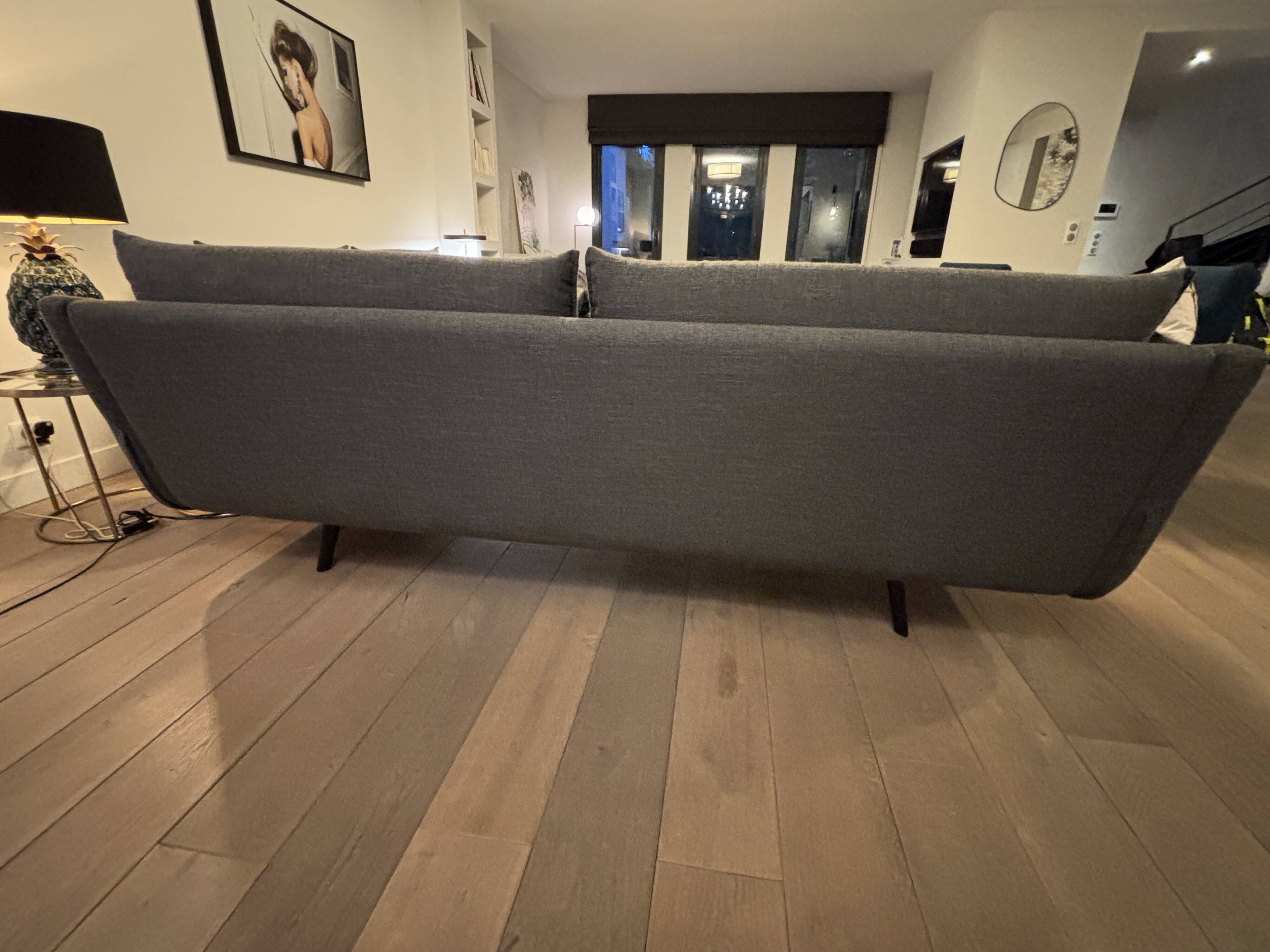 Stua Costura Moulin 10 grey sofa