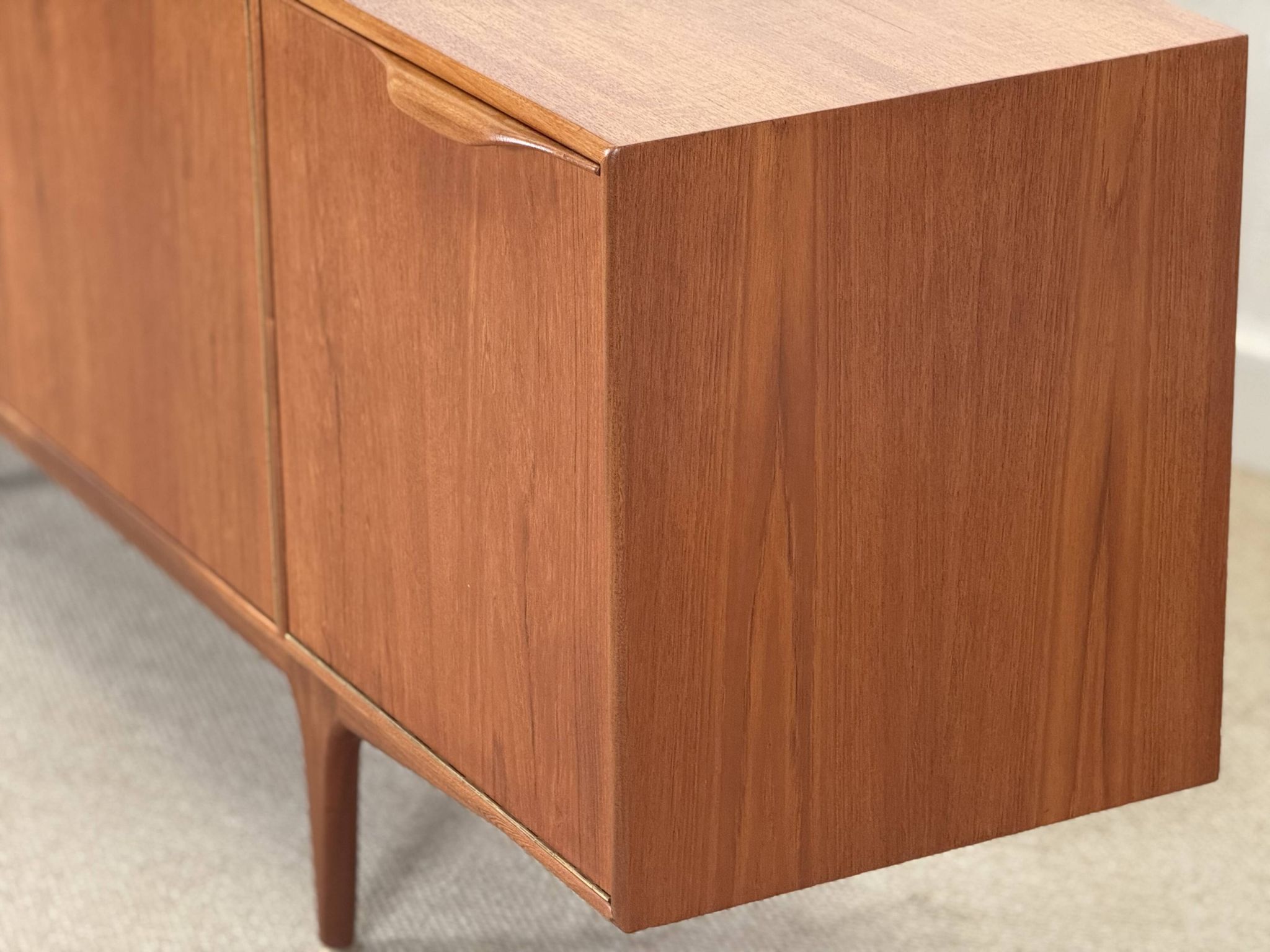 Buffet en teck McIntosh (Collection Dunvegan) 1960