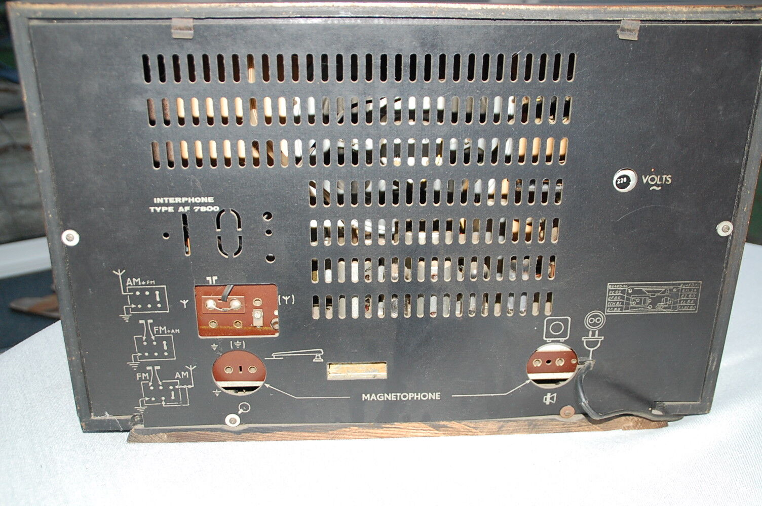 Poste de radio tsf philips années 50