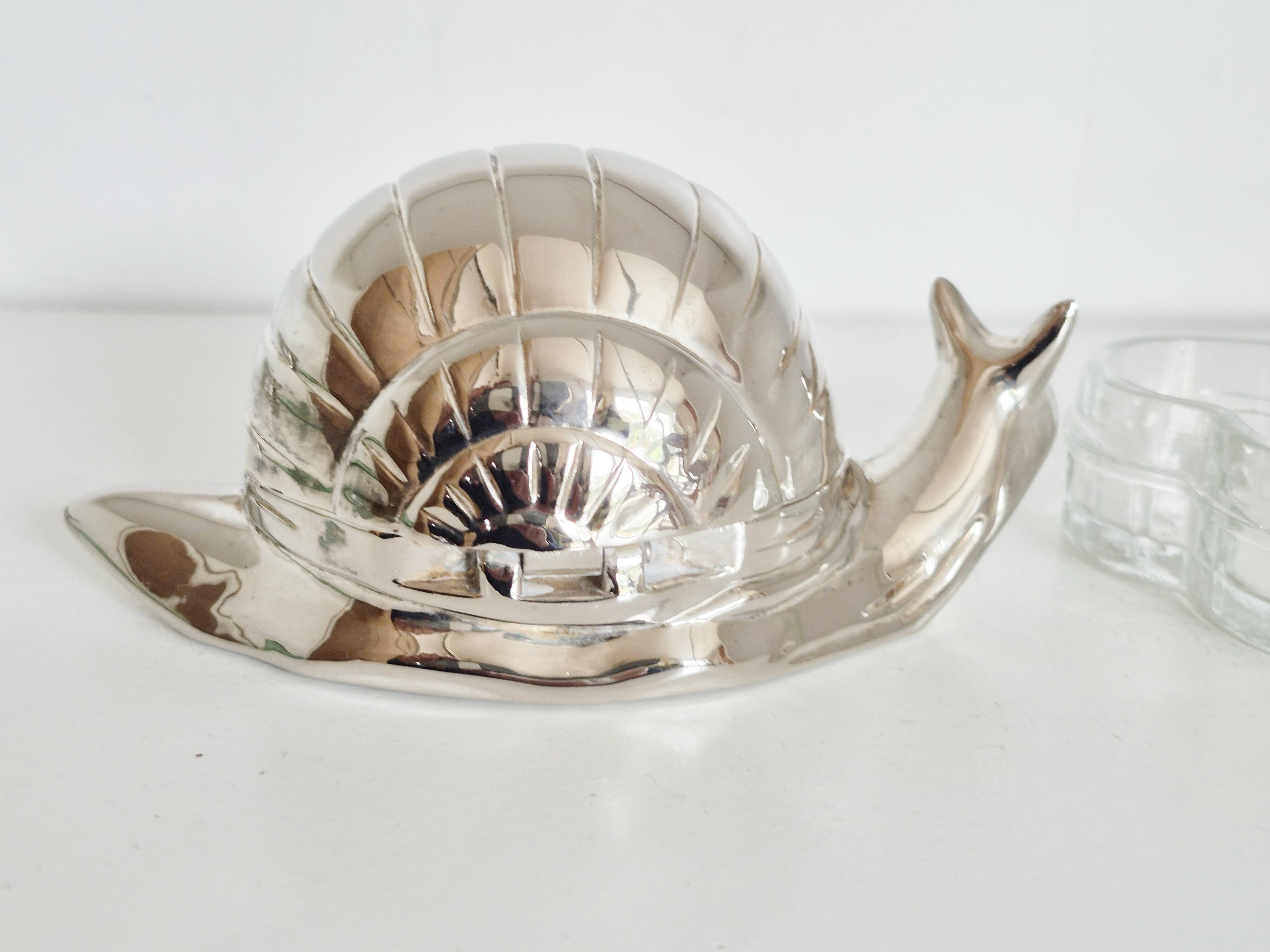 Vintage butter dish, silver-plated snail, salt shaker, 1950s.