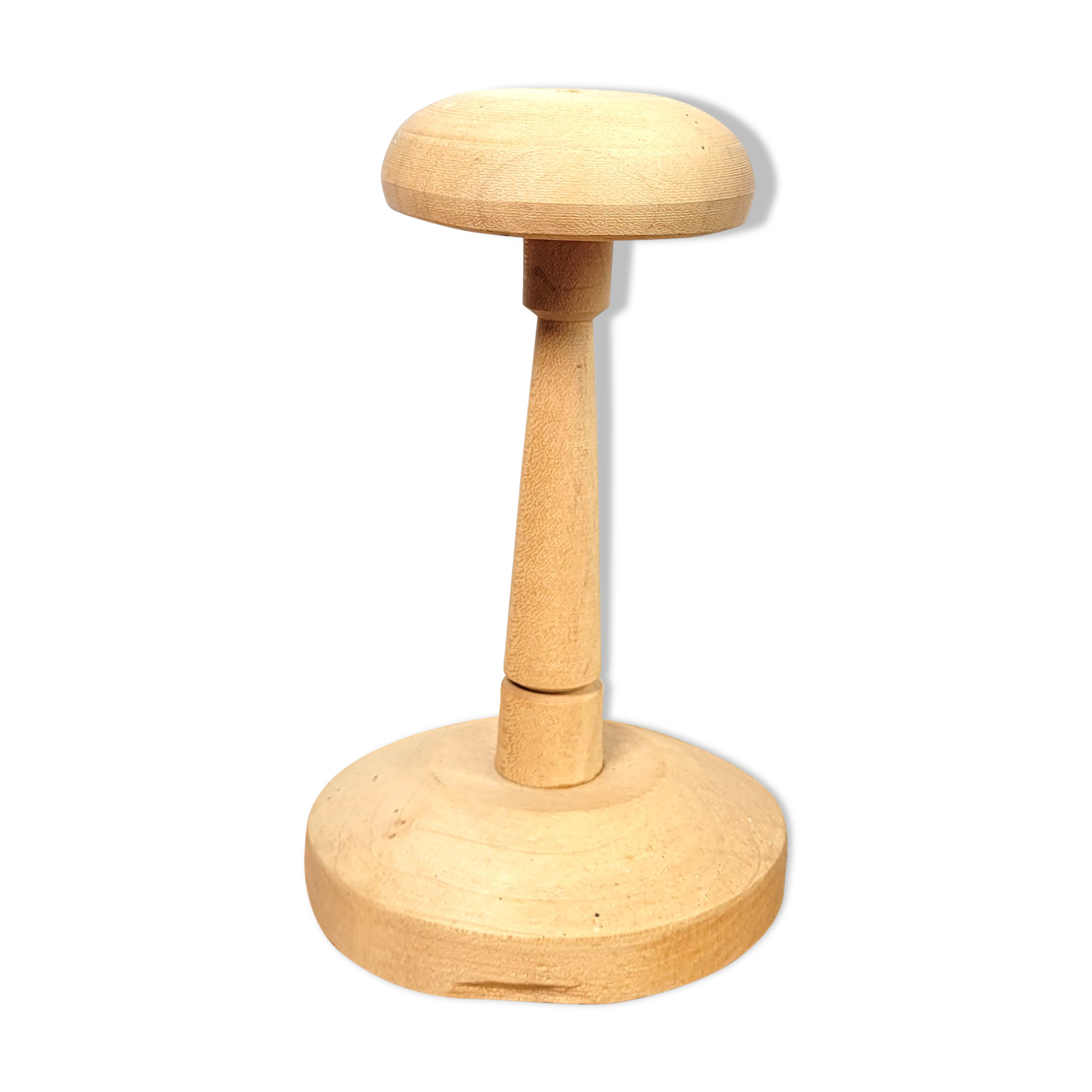 Vintage hat rack Printemps Paris