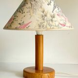 LAMP in Solid Pine Floral Shade VINTAGE