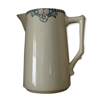 Pitcher in white earthenware
