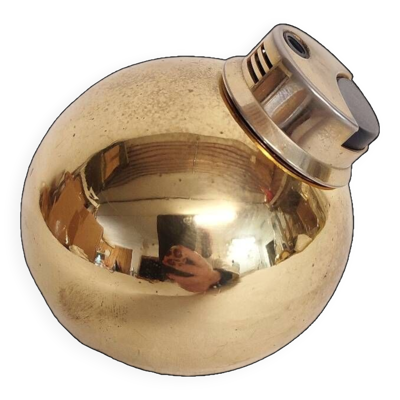 Briquet de métal doré ''Valenti''. Espagne, années 1970.