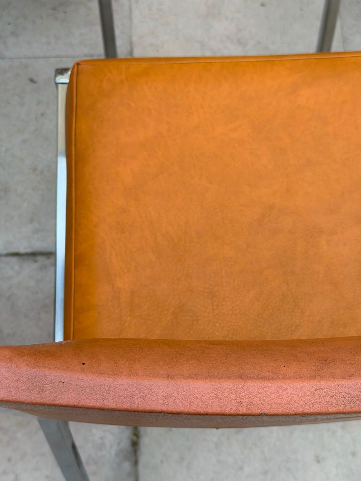 Lot 4 chaises vintage