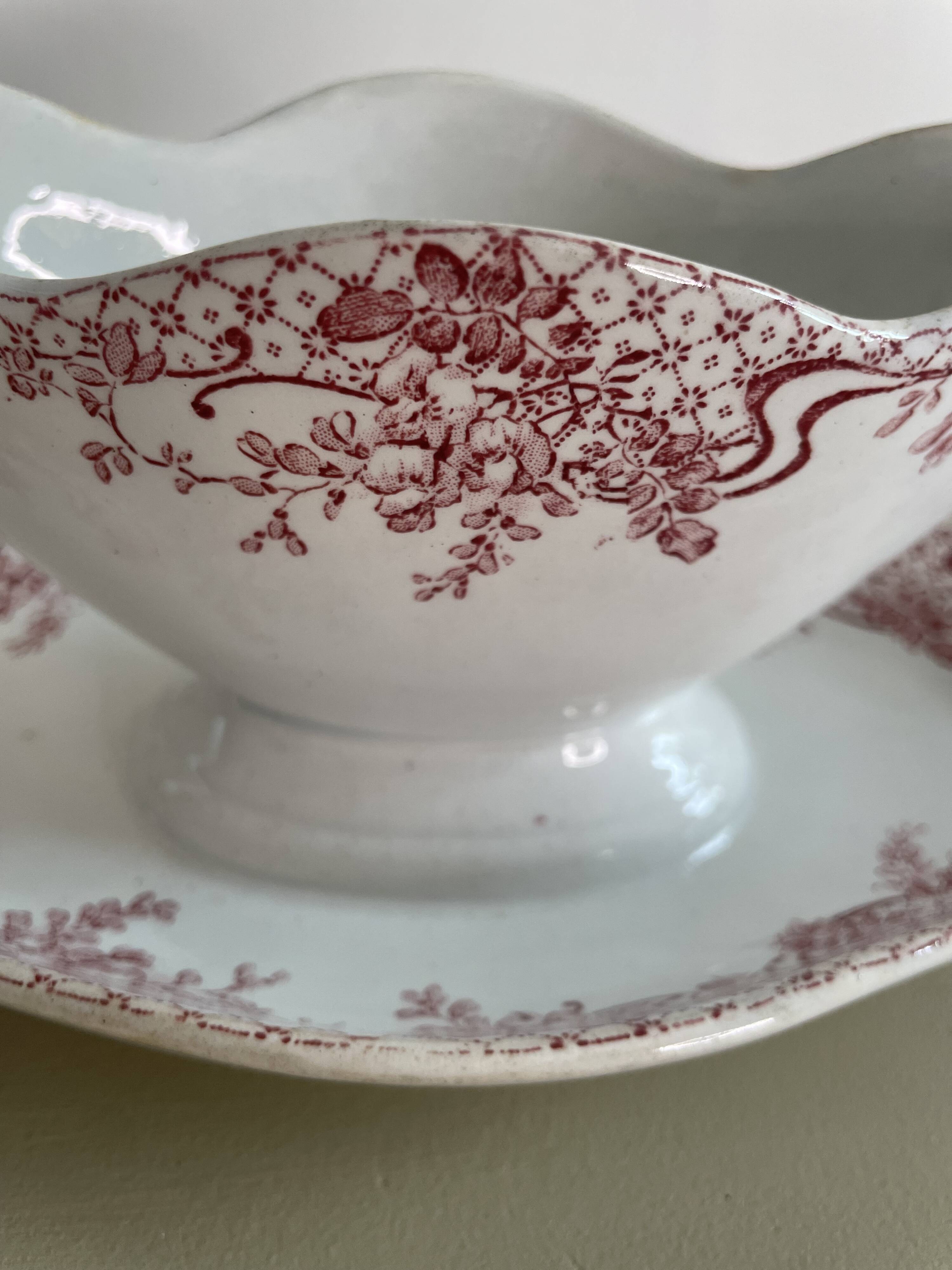 Lebacqz & Bouchart St Amand Nord Glycines pink ironstone sauceboat