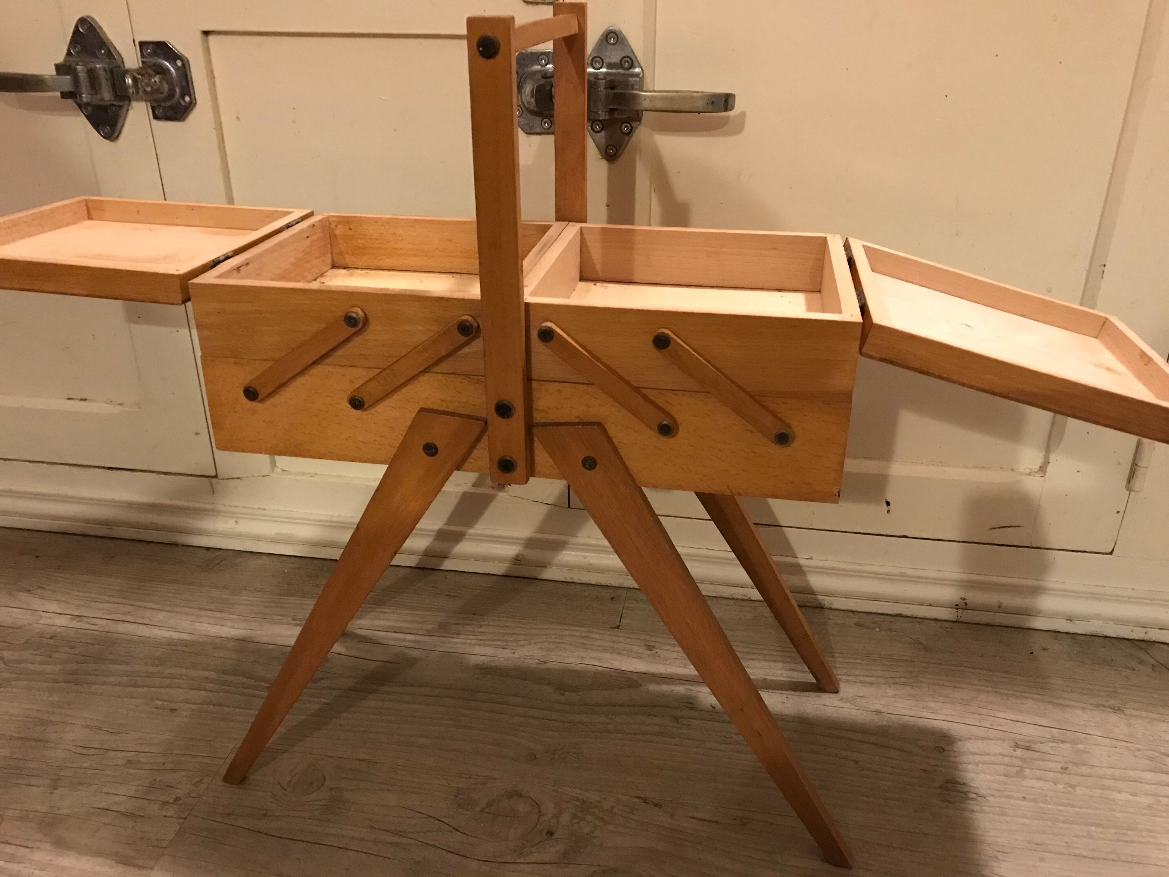 Vintage sewing box 1960 feet compass