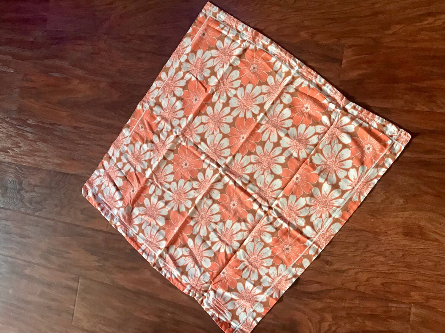 Seventies floral pillowcases