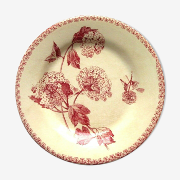Art Nouveau flat plate in pink, porcelain, model Boules de Neige de GIEN