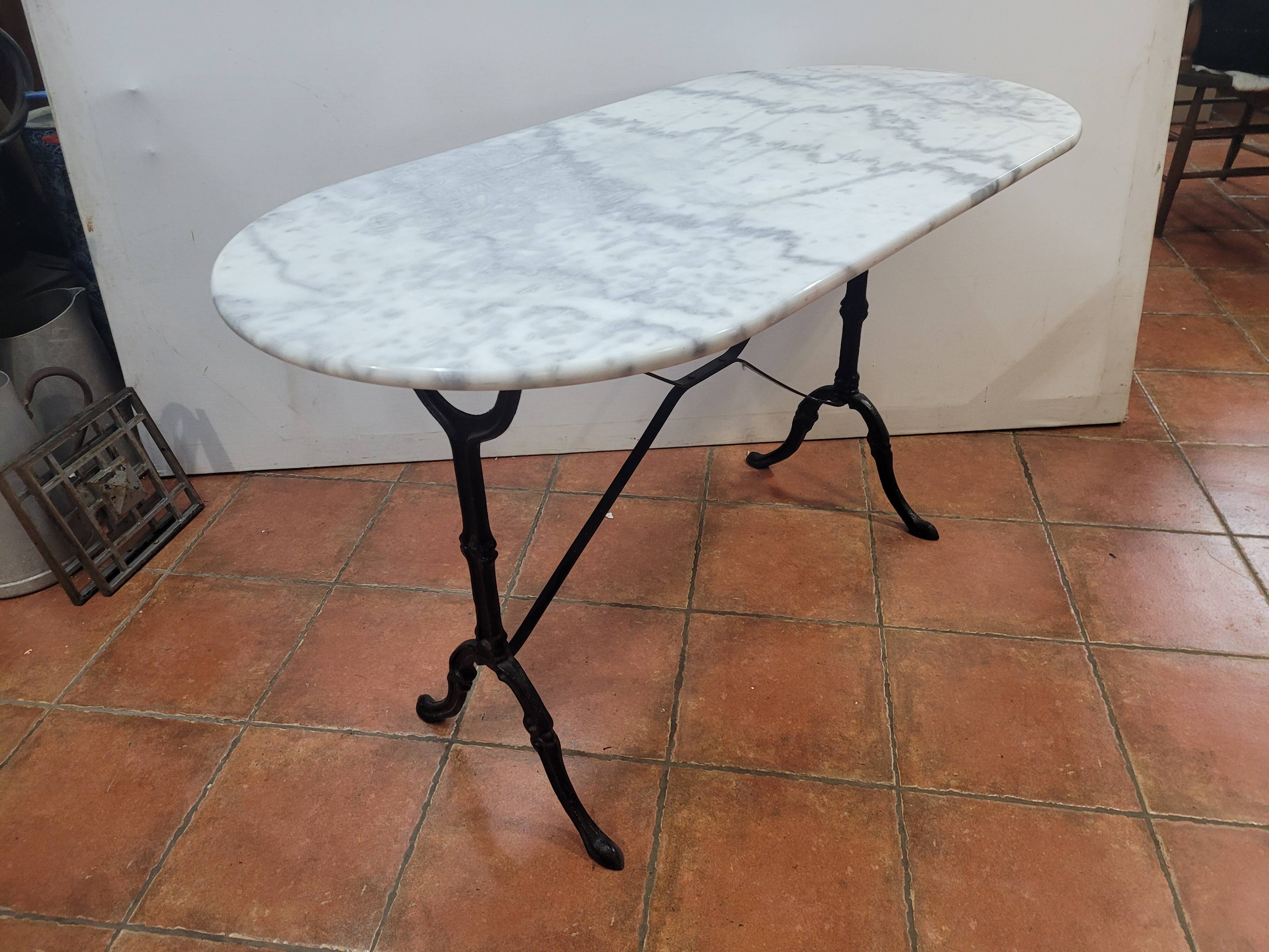 Table bistrot dessus marbre