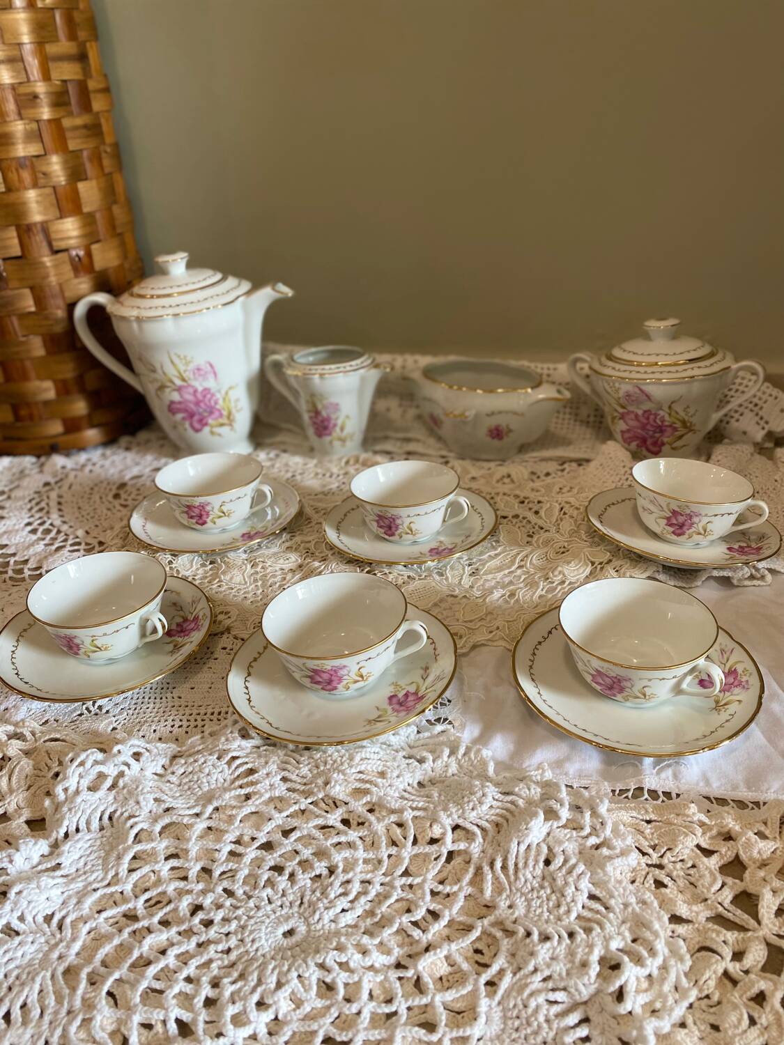 Porcelain coffee or tea service