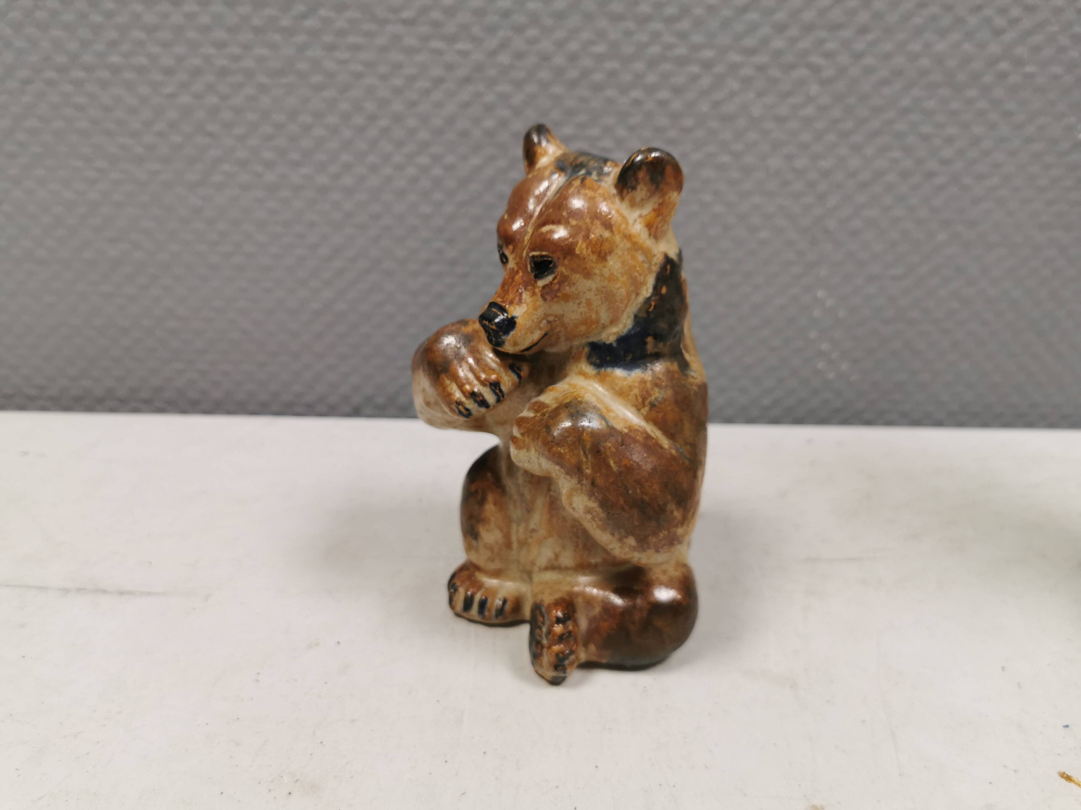 Beautiful ceramic bear by Arne Ingdam. Denmark, 1960s-70s.