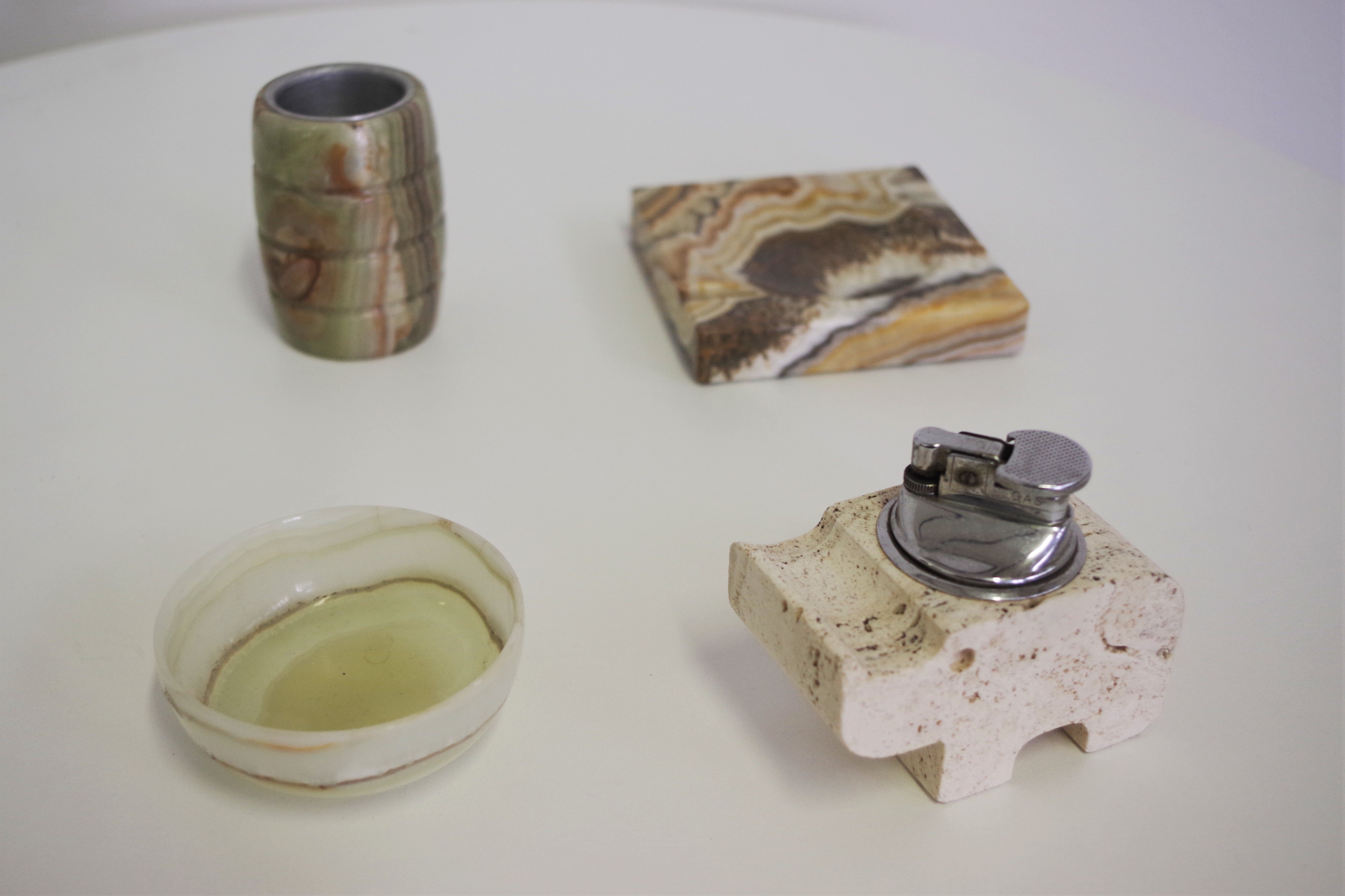 Smoking accessories in marble and onyx, 1970s, lot of 4