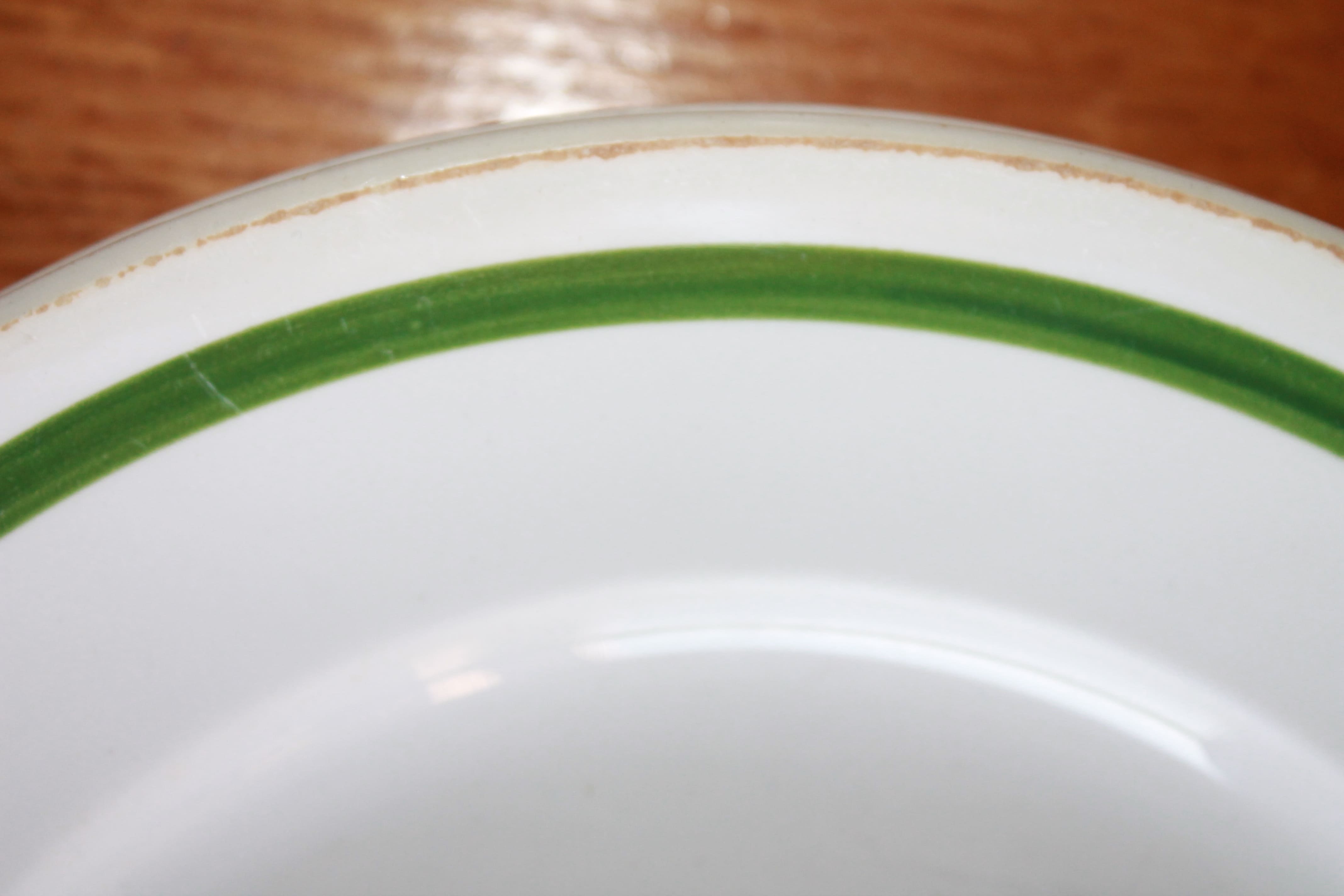 6 vintage apple plates