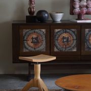 Tabouret trépied pivotant en orme, design danois du milieu du siècle, années 1970