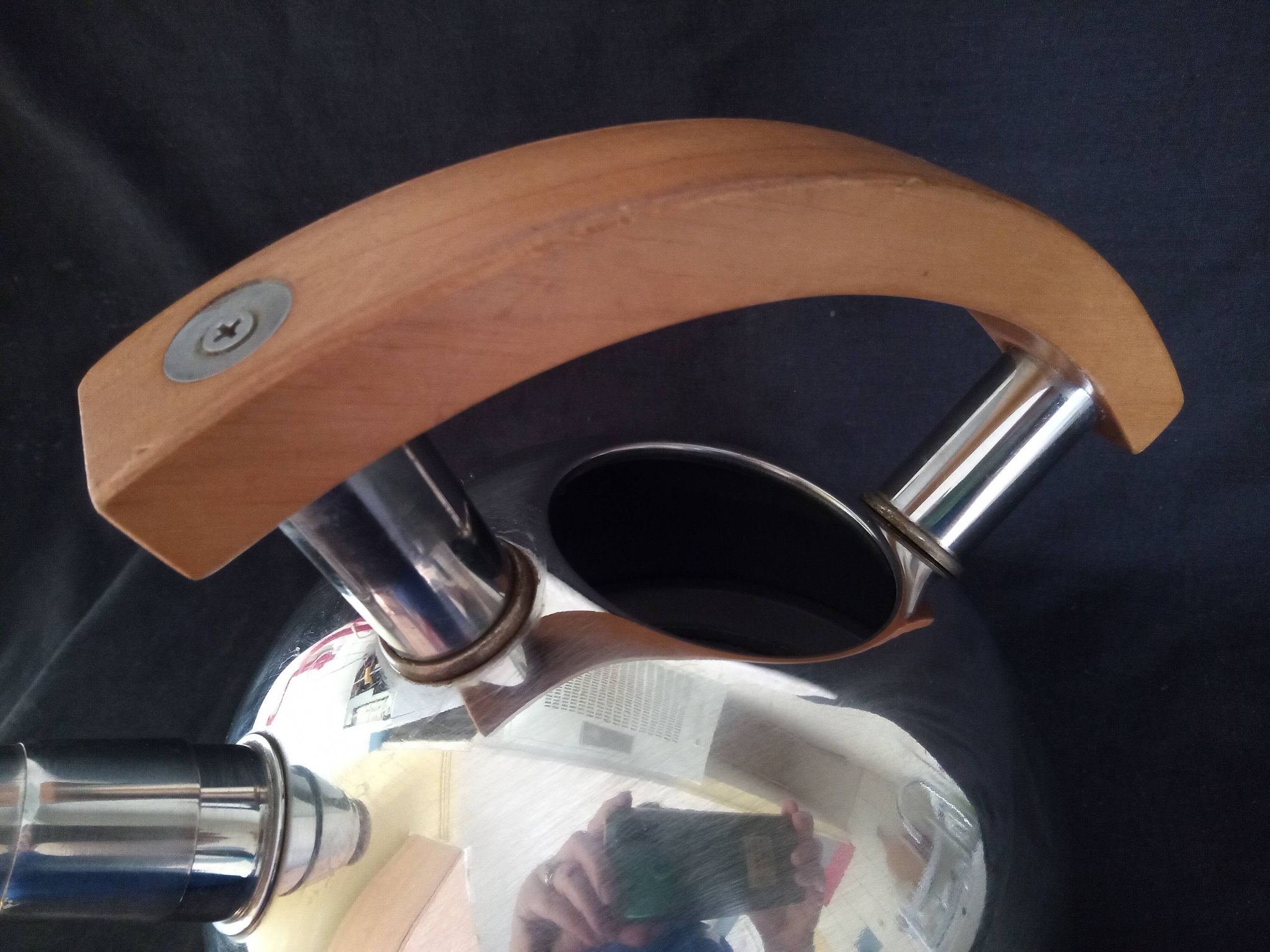Art Deco manual kettle in stainless steel and wood, cap. 2L, 1930s