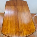 Round table 4 feet in cherry tree with 2 extensions