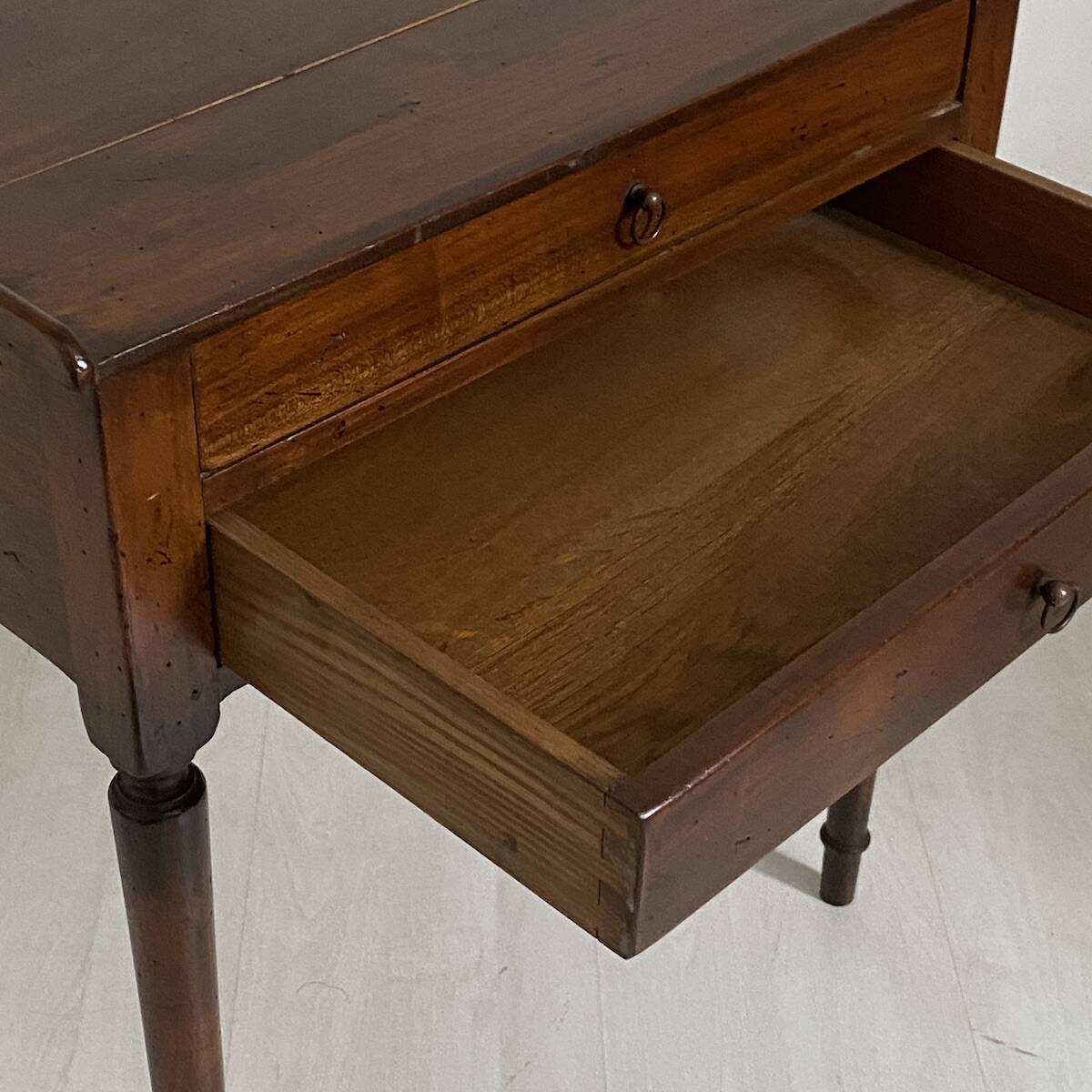 Small side table from the 19th century.