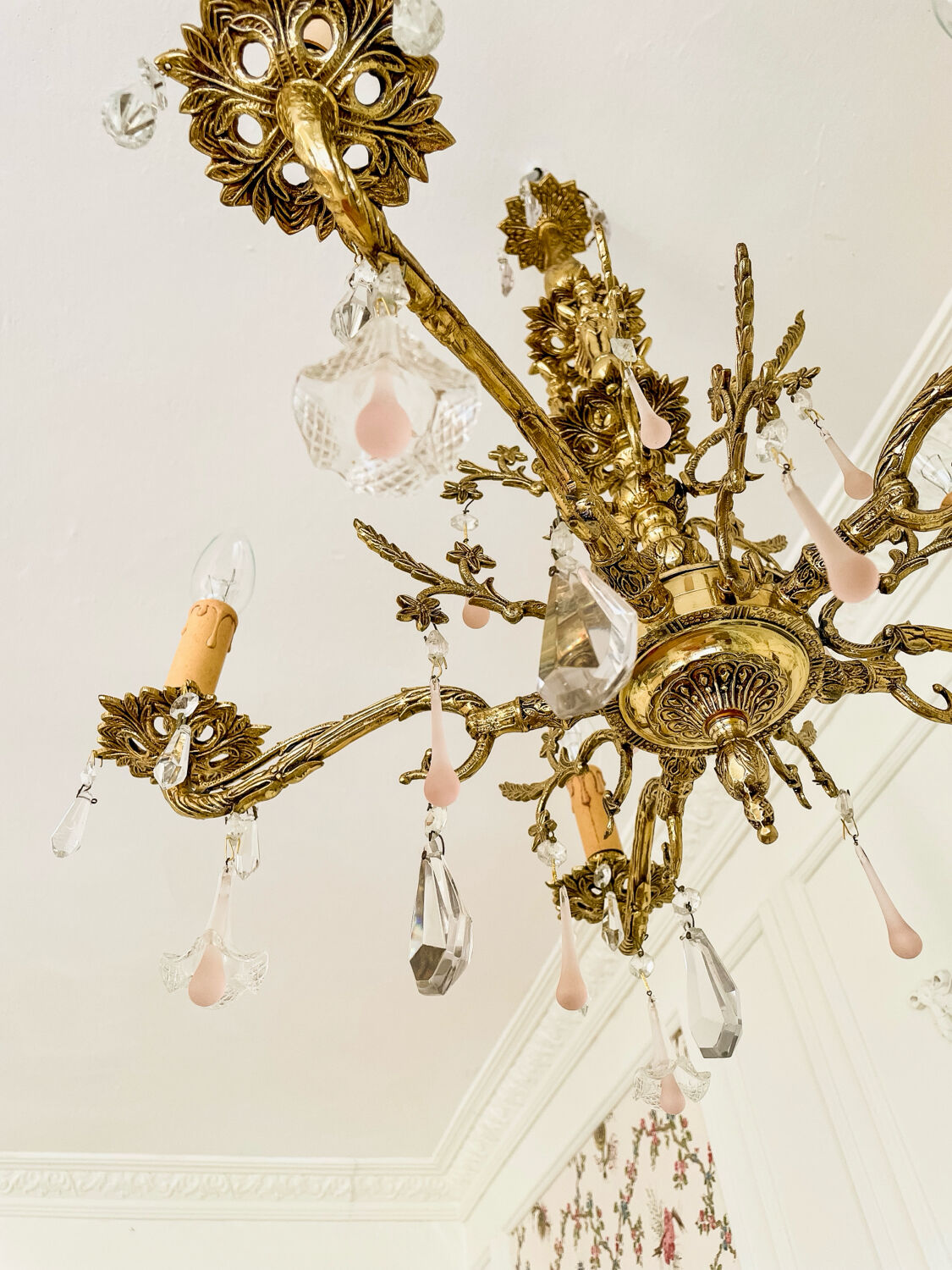 Lustre ancien en bronze à 5 bras avec verre de Murano rose et cristal