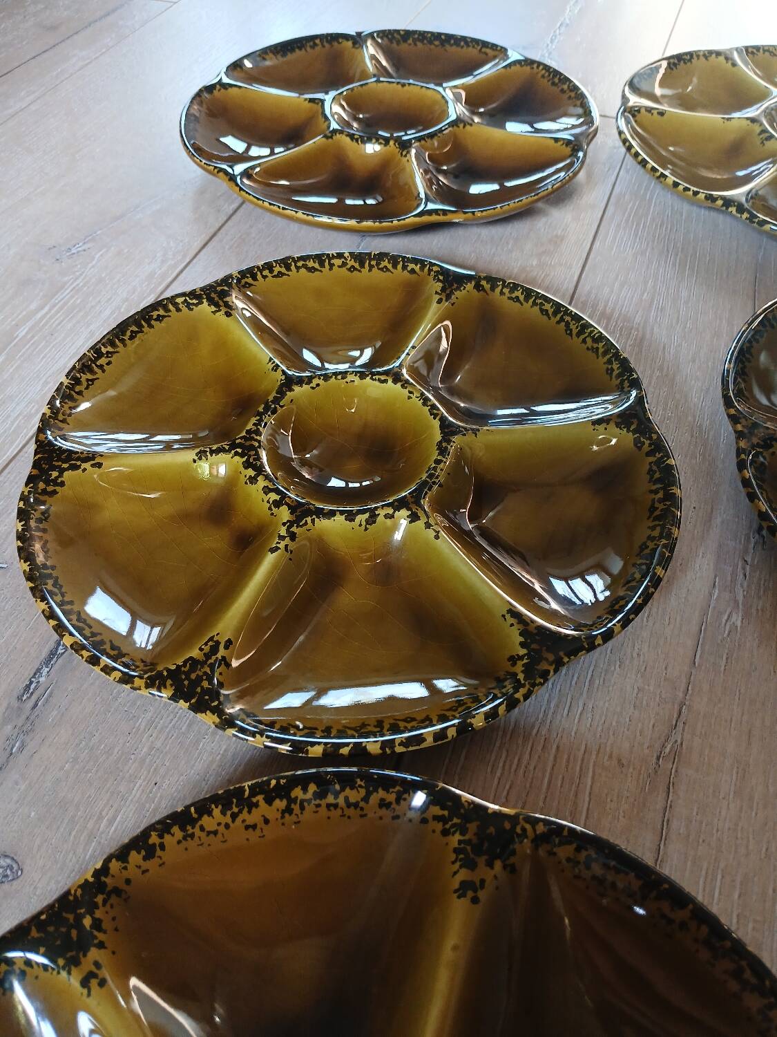 8 old GIEN oyster plates + 2 serving dishes